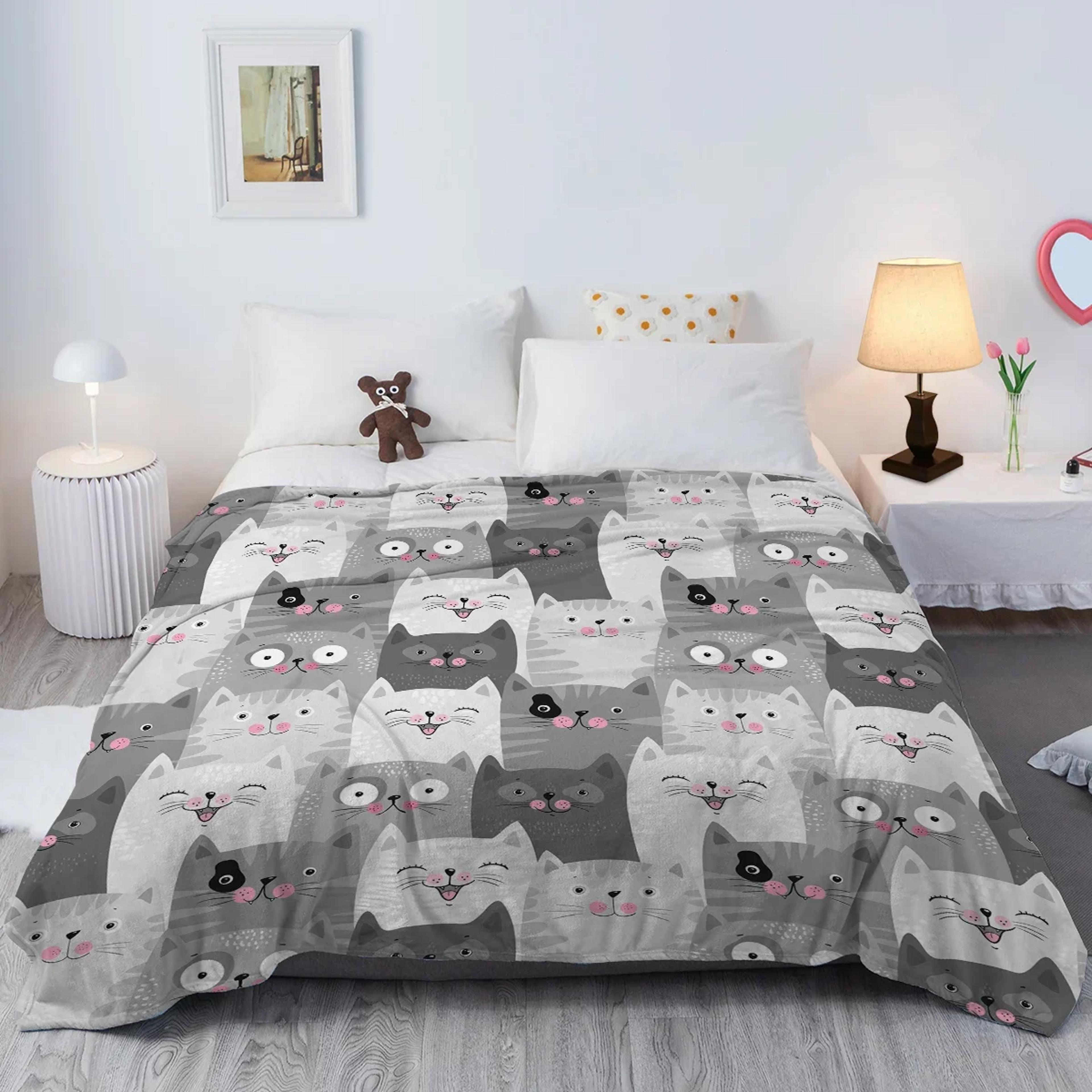 Cute Cat Blanket Plush Flannel Fleece Blanket Soft Throw For Sofa Couch  Bed 0