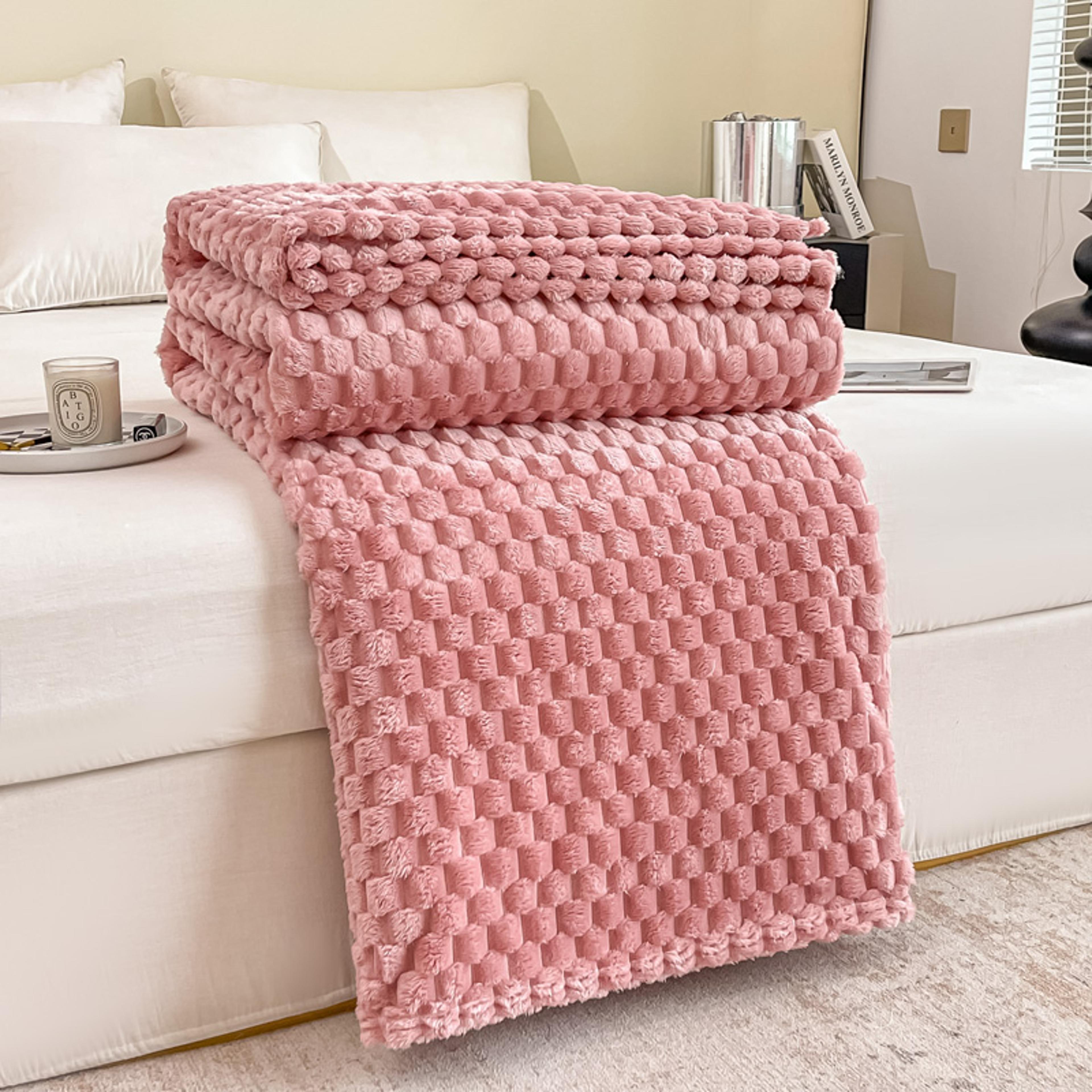 Soft Fleece Plaid Throw Blanket Cozy Bedspread  Travel Blanket For Sofa Bed  Winter Comfort 2