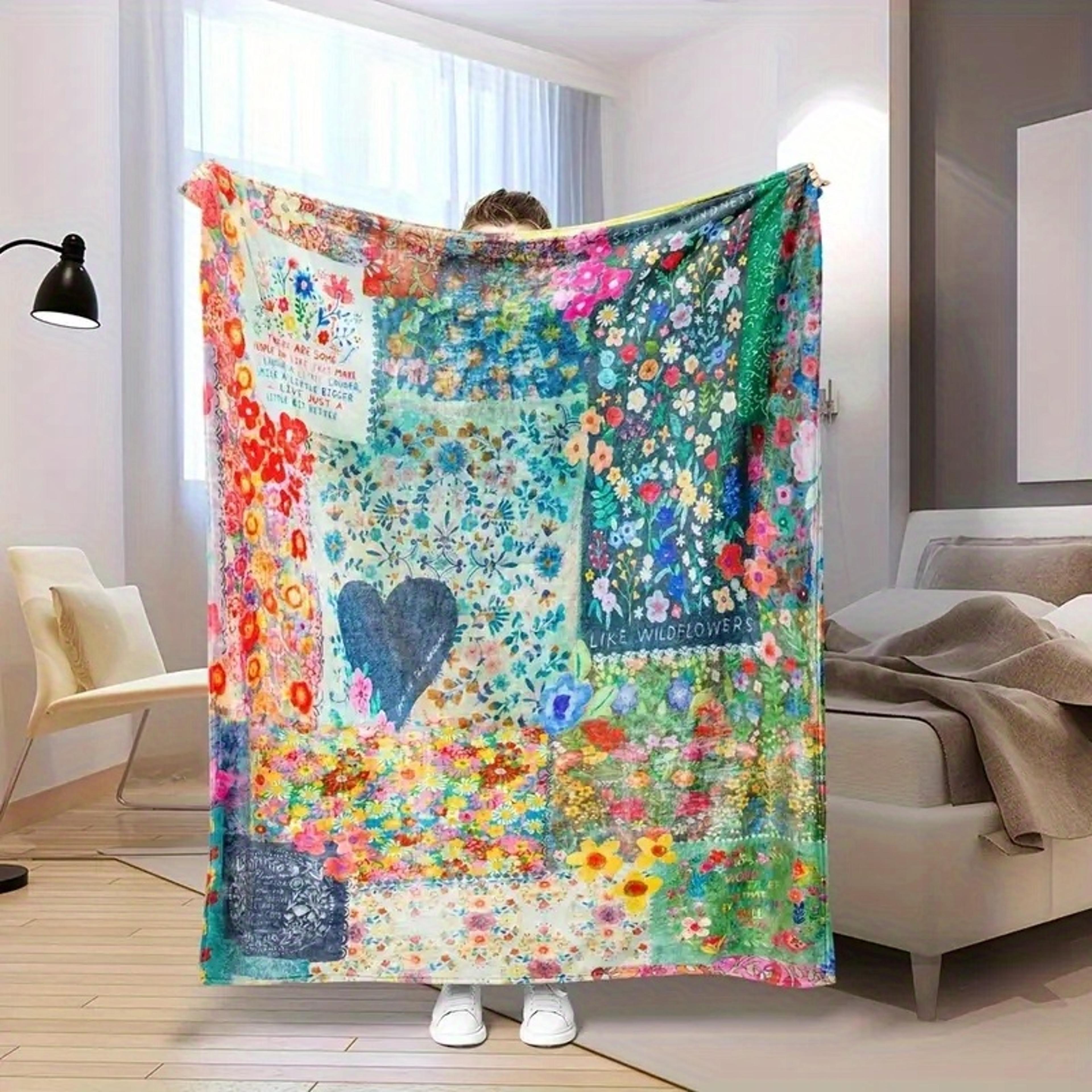 Heart Print Flannel Throw Blanket Super Soft Cozy Plush Heart Print Blanket For Sofa Bed  Travel 3