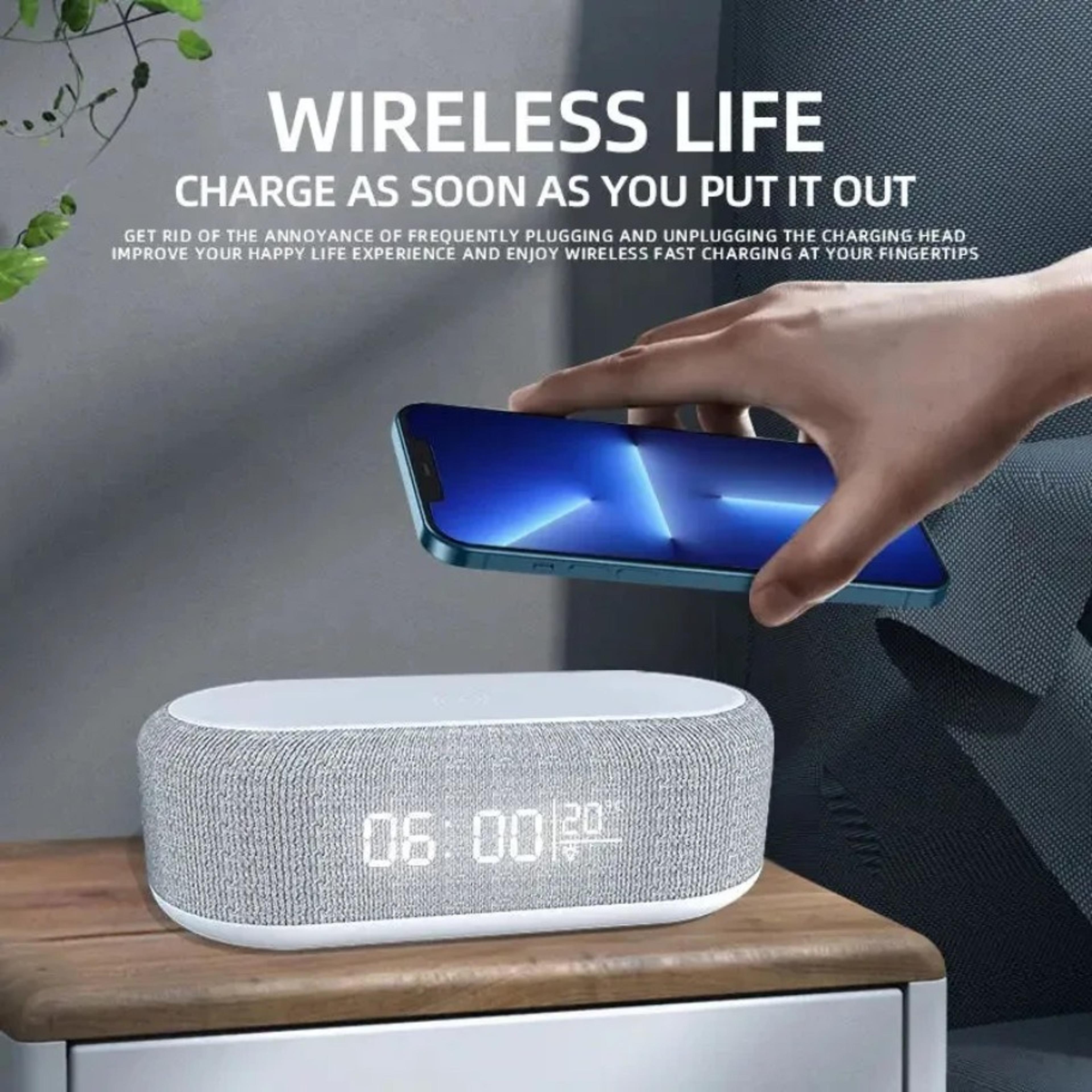 Wireless Charging Alarm Clock With Charger Night Light  Thermometer 1