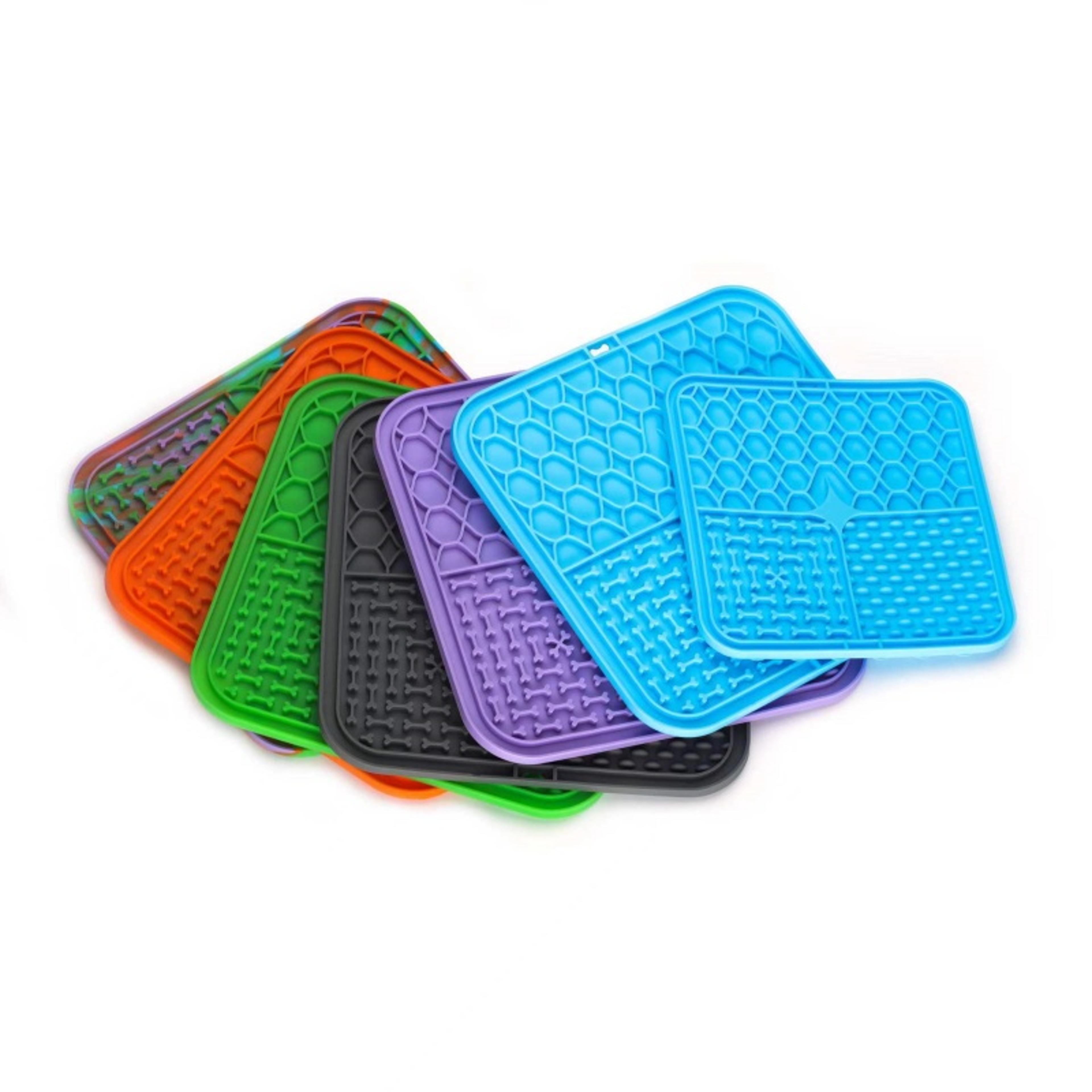 Pet Lick Mat Slow Feeder For Dogs And Cats Anti Choking Yogurt Feeding Pad 2
