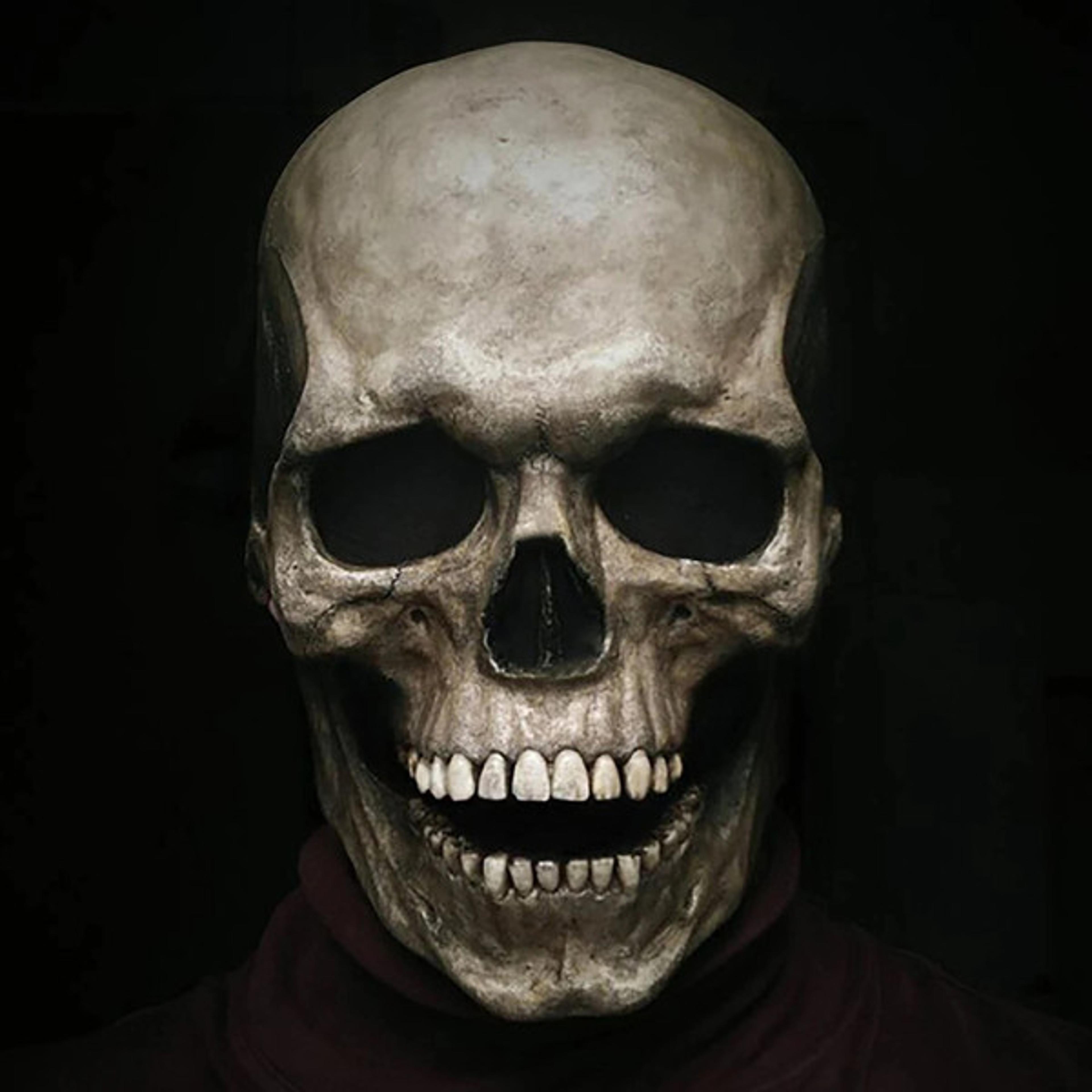 Skull mask with moving jaw perfect for themed events
