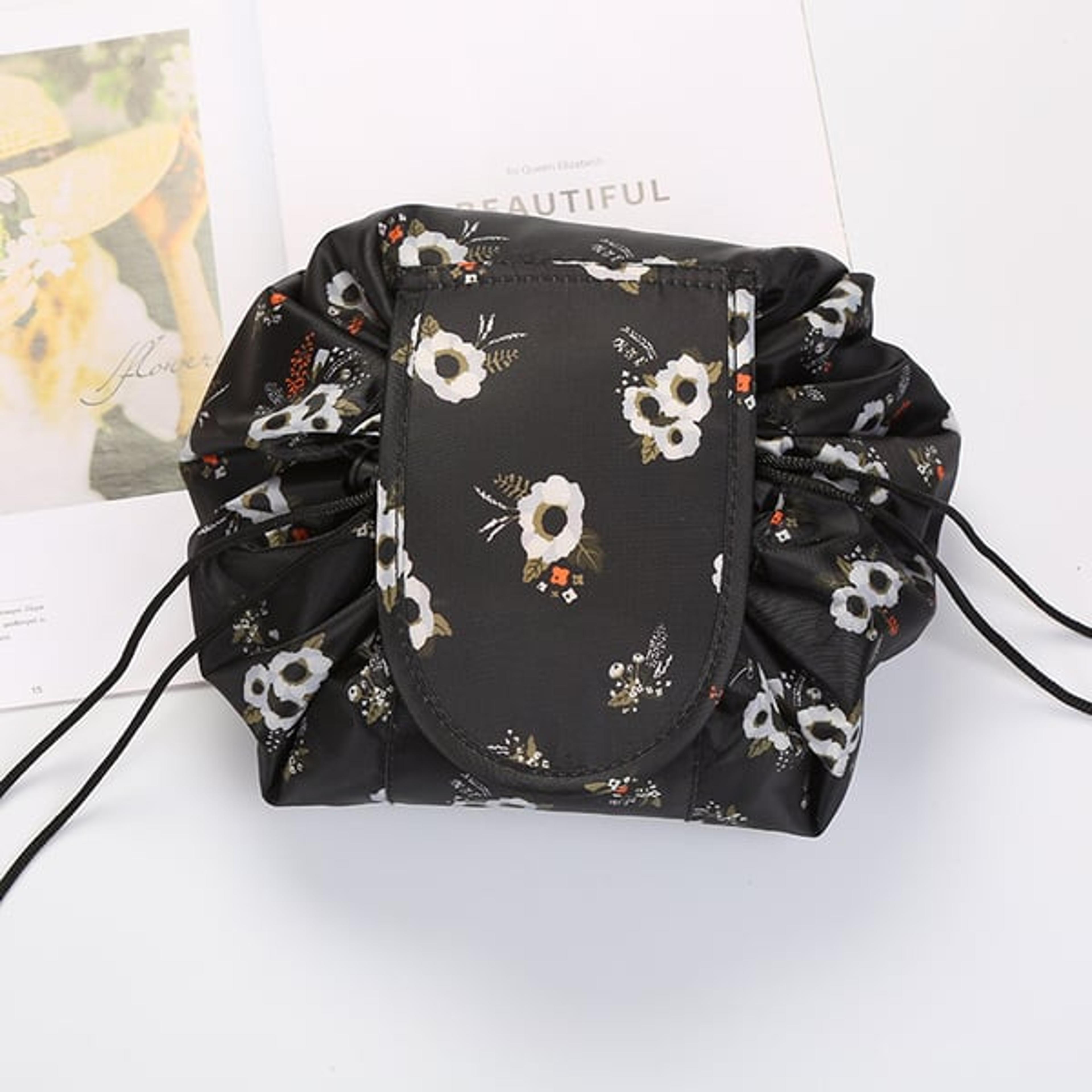 Multifunctional beauty travel organizer