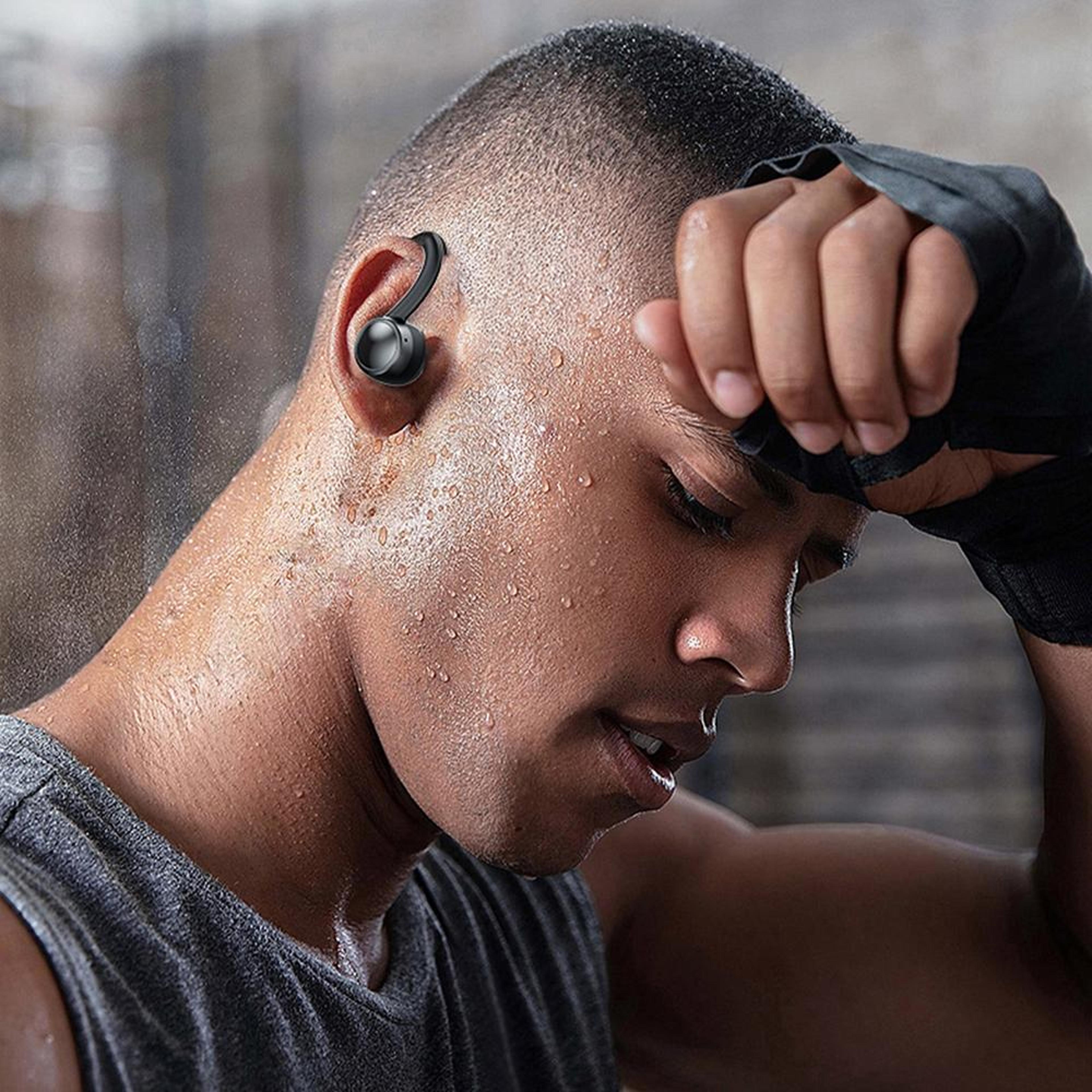 TWS LED Display Bluetooth Earphones With Power Bank Function 9