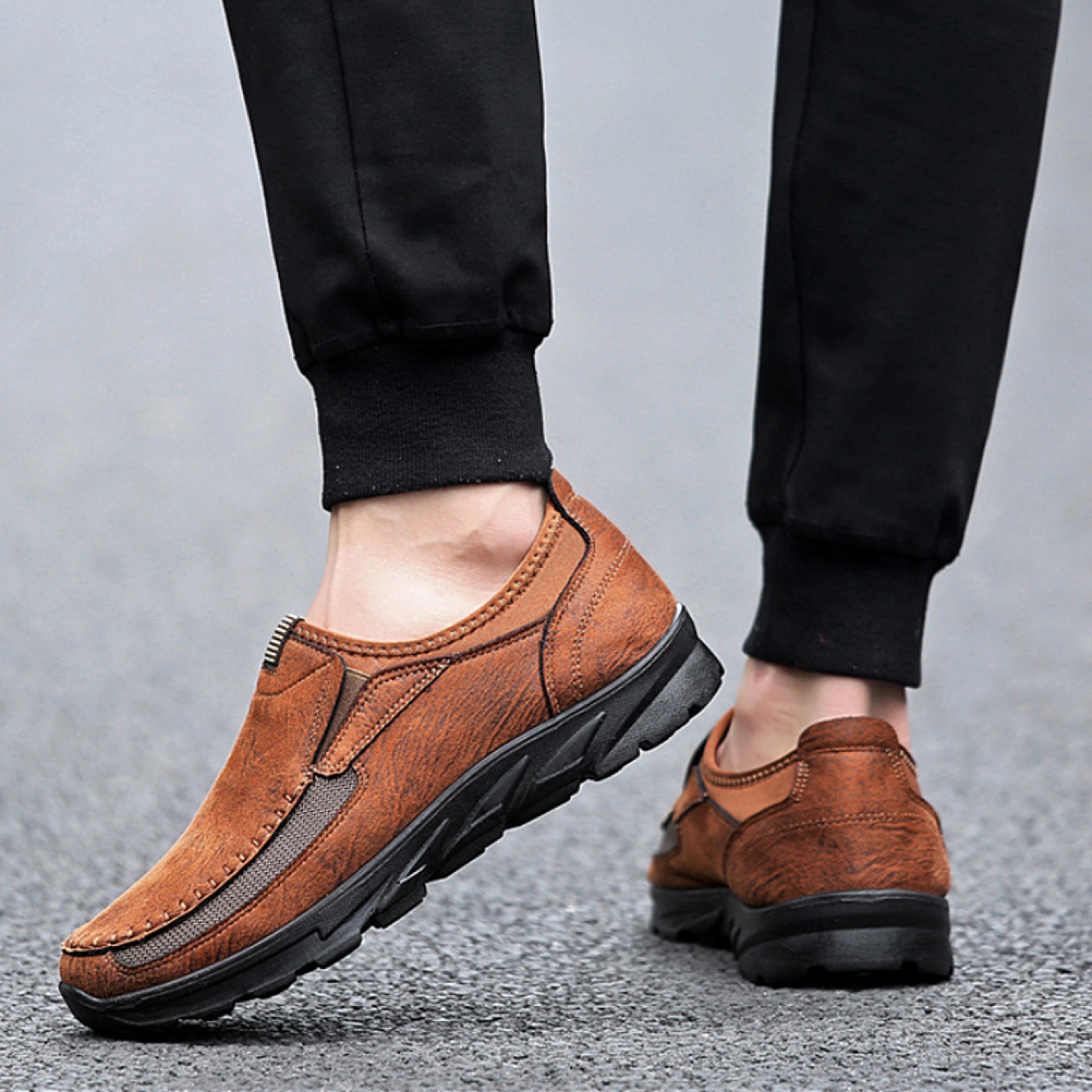 Breathable Men Casual Shoes Comfortable Loafers Sneakers Designer Moccasins Soft Sole Retro Walking 8