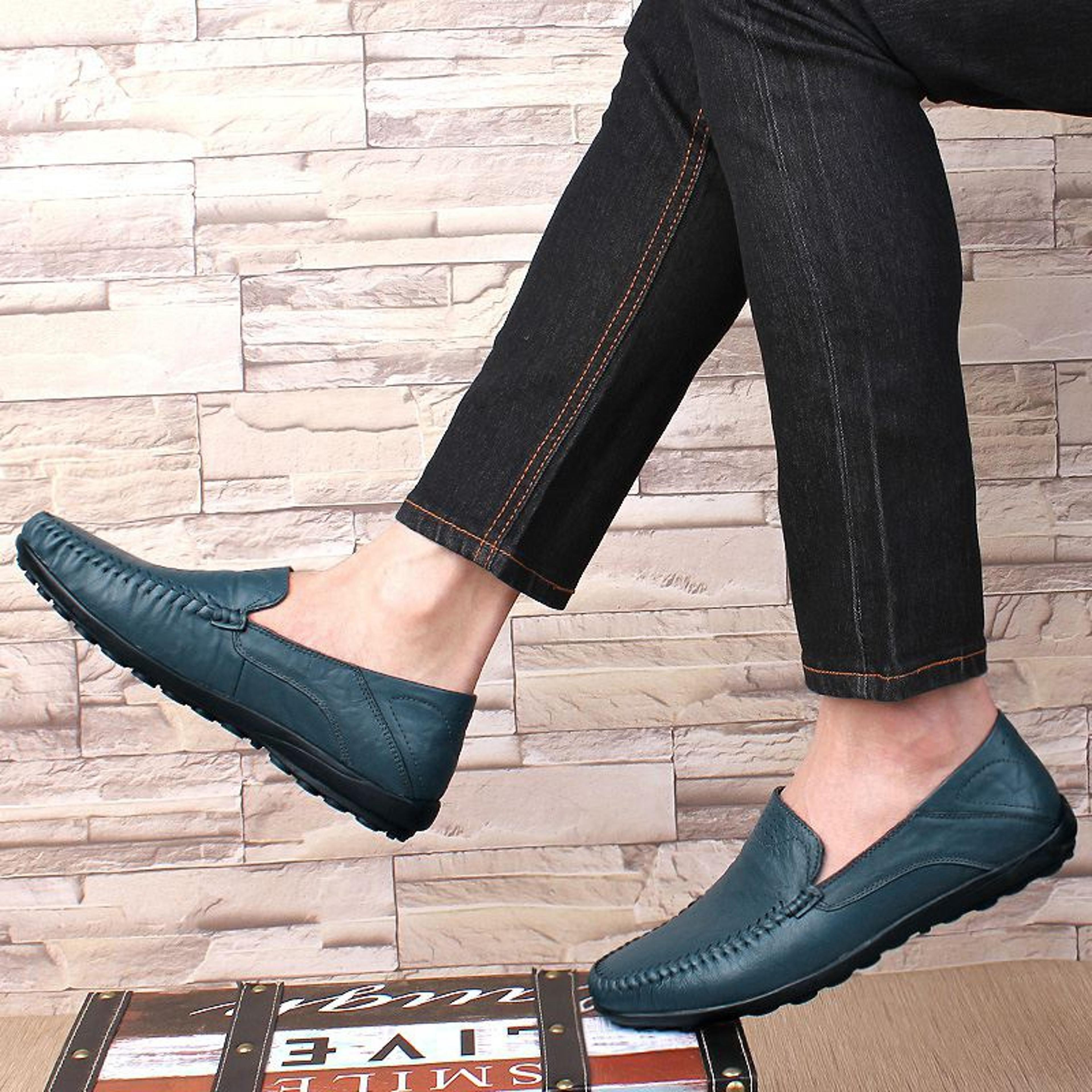 Mens Genuine Leather Casual Shoes Luxury Brand Loafers Breathable Italian Moccasins Slip On Boat Sh