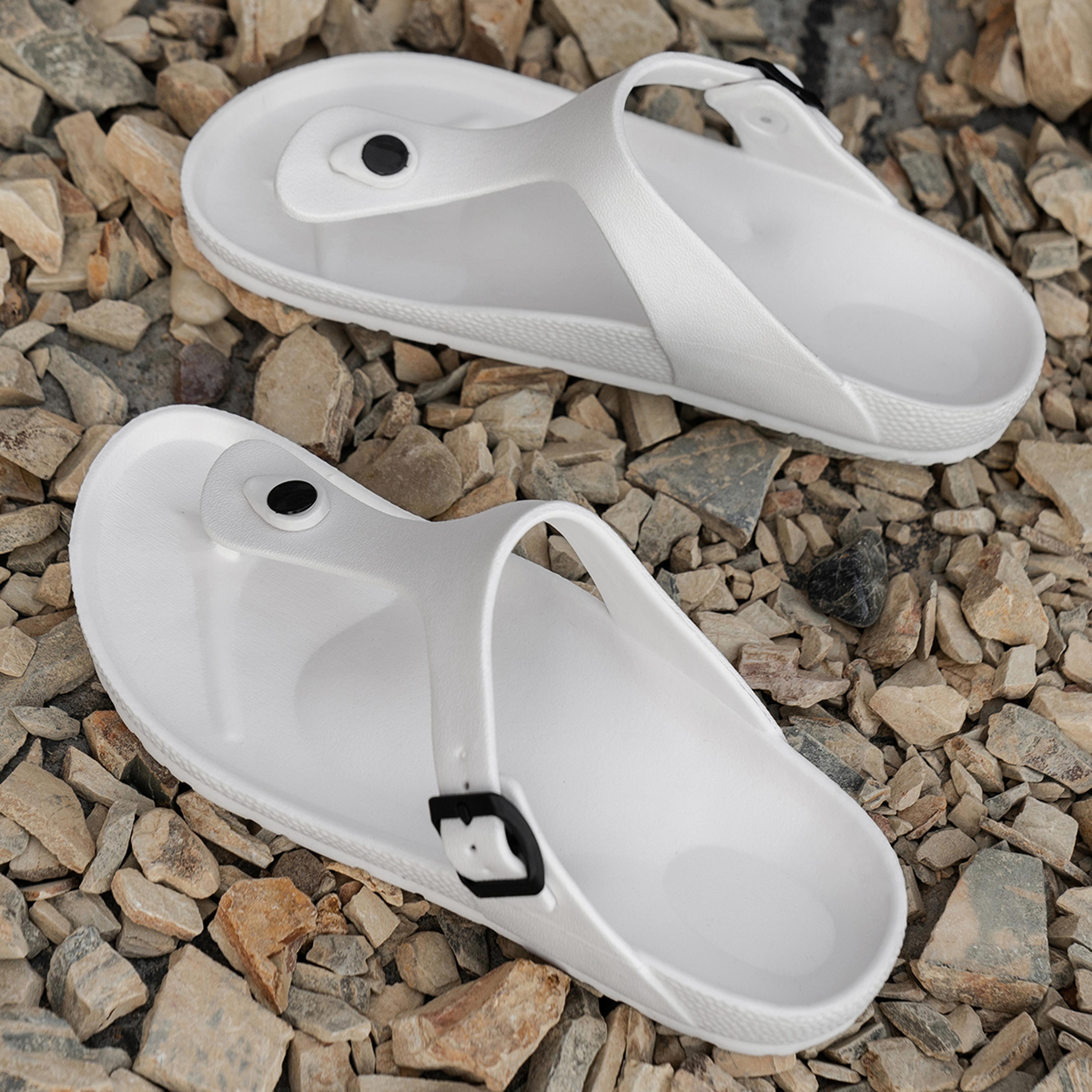 Casual Mens Buckle Flip Flops With Flat Heel Sleeve And Clip Large Size For AllDay Comfort 3