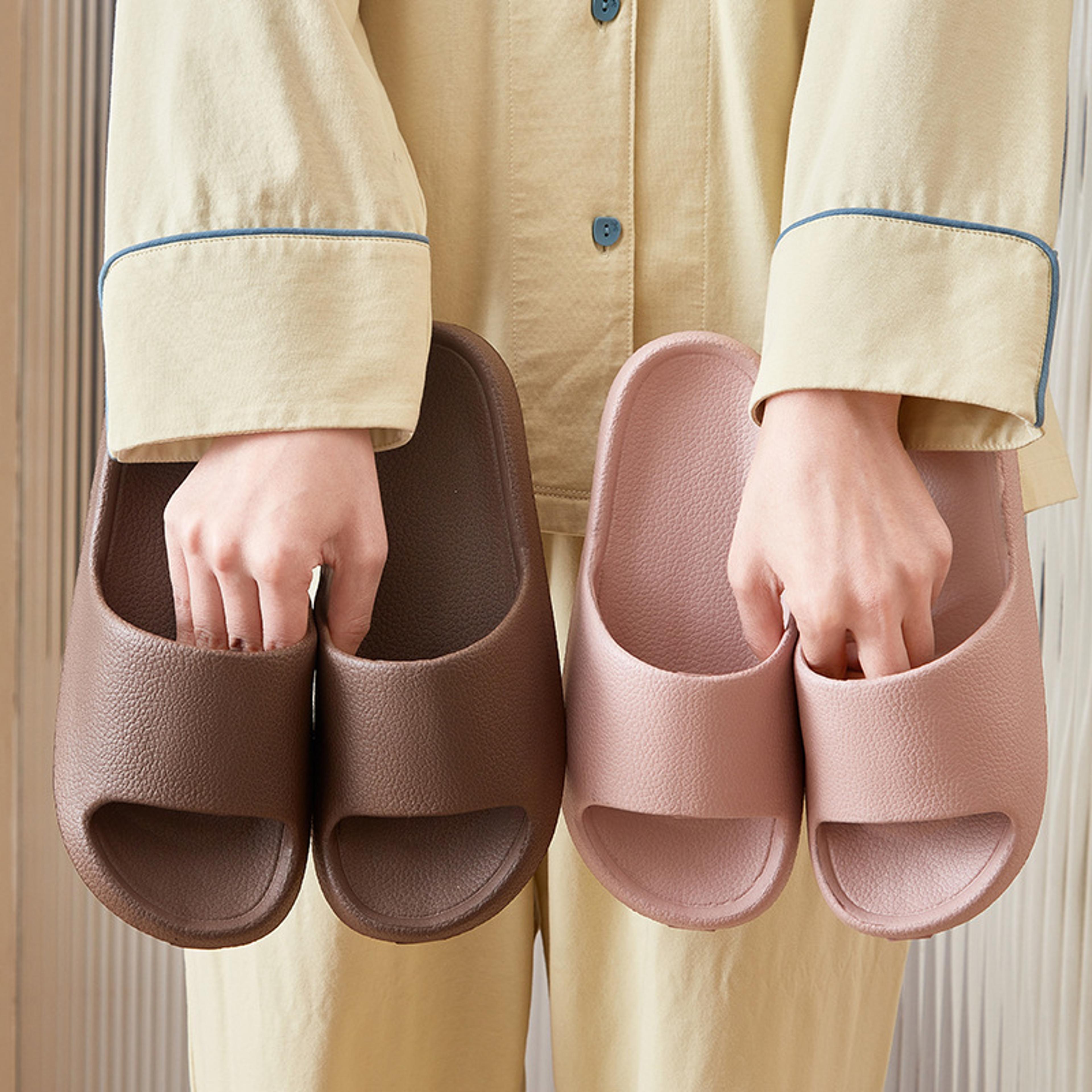 Men Flip Flops Sandals With Soft Sole Nonslip Outdoor Slippers Simple Solid Color Shower Shoes For  7
