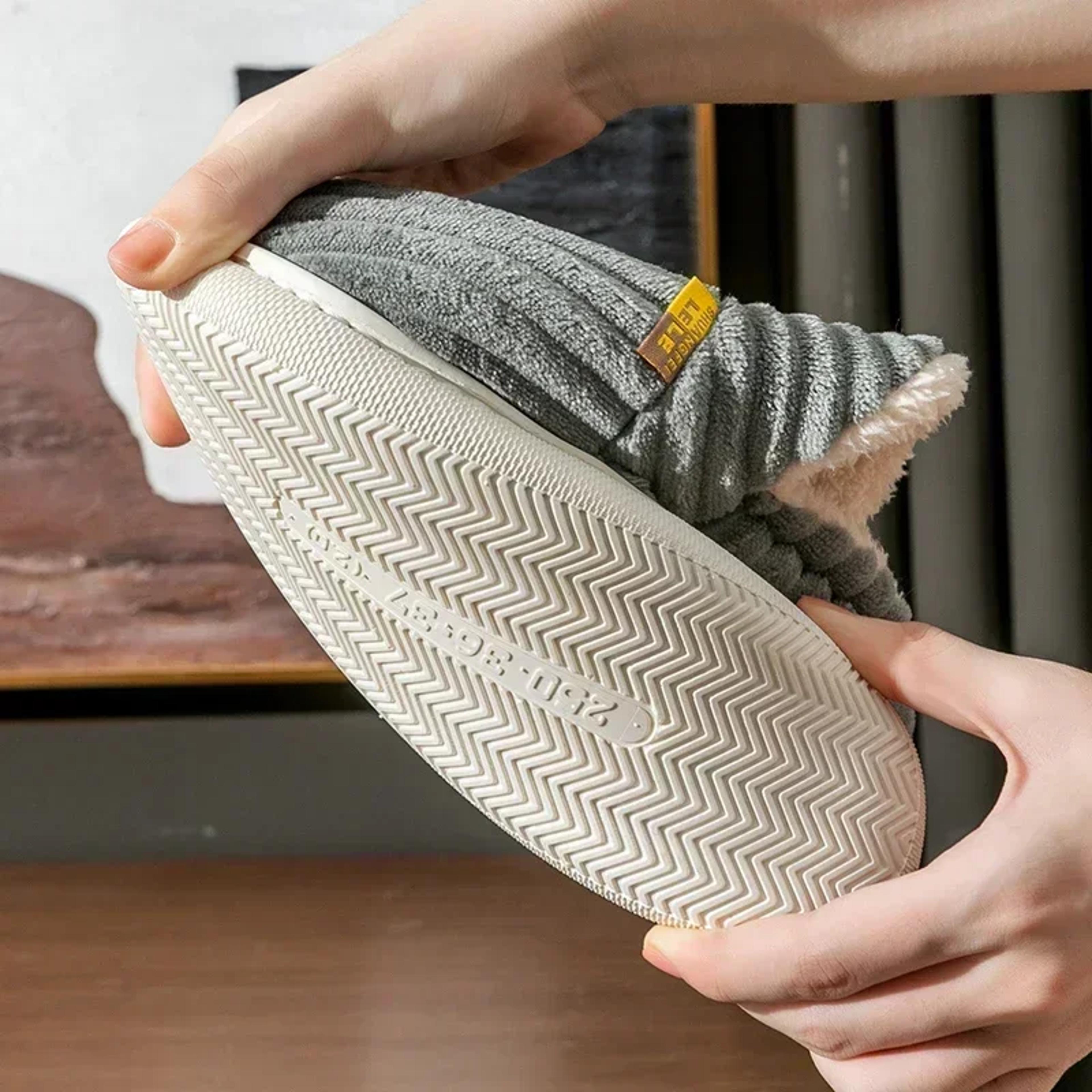 Winter Couple Style Nonslip Slippers Solid Color Wrap Heels Plush Warm Flip Flops For Women And Men