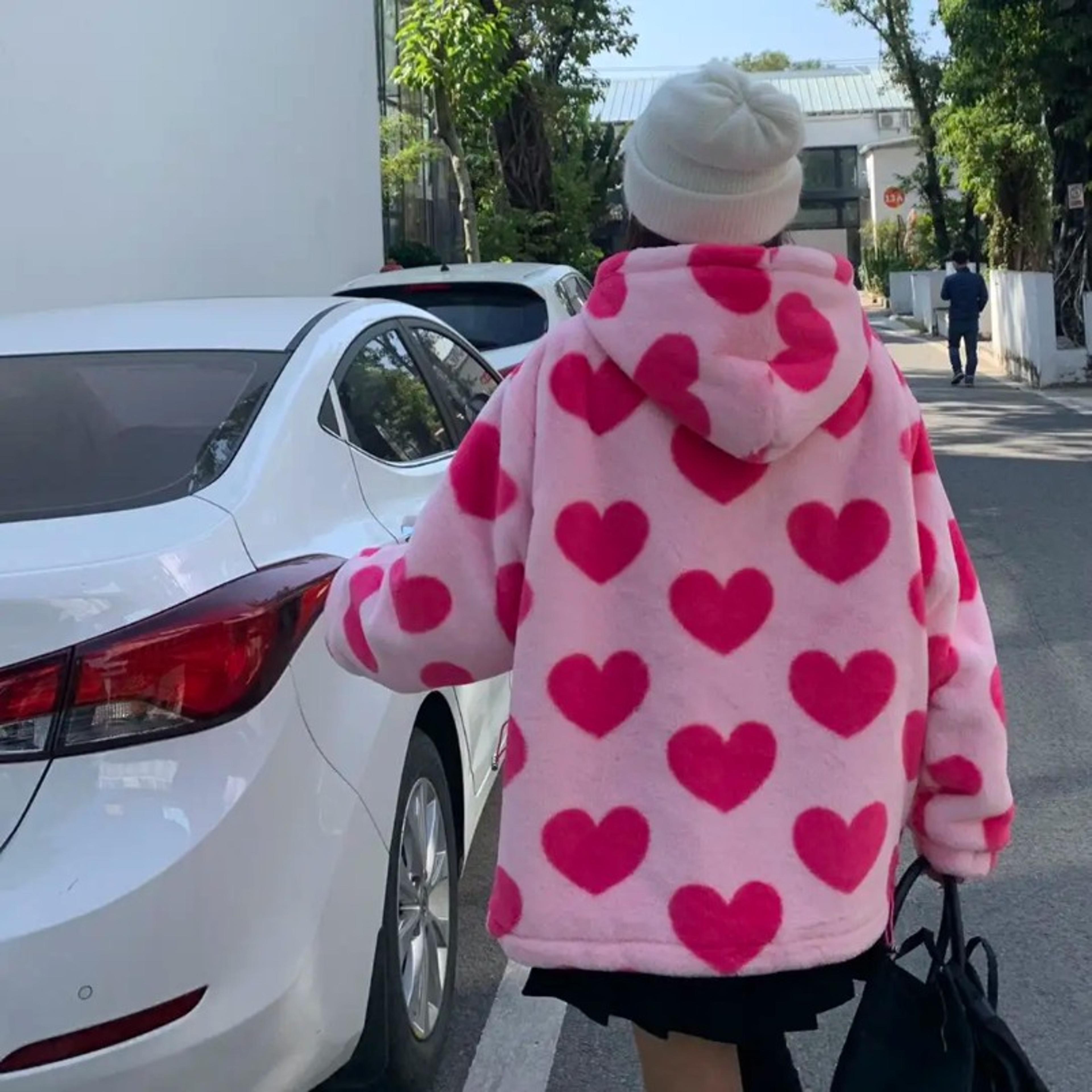 Harajuku Heart Print Plush Jacket Womens Winter Korean Streetwear Thick Warm Hooded Coat Couple Out 2