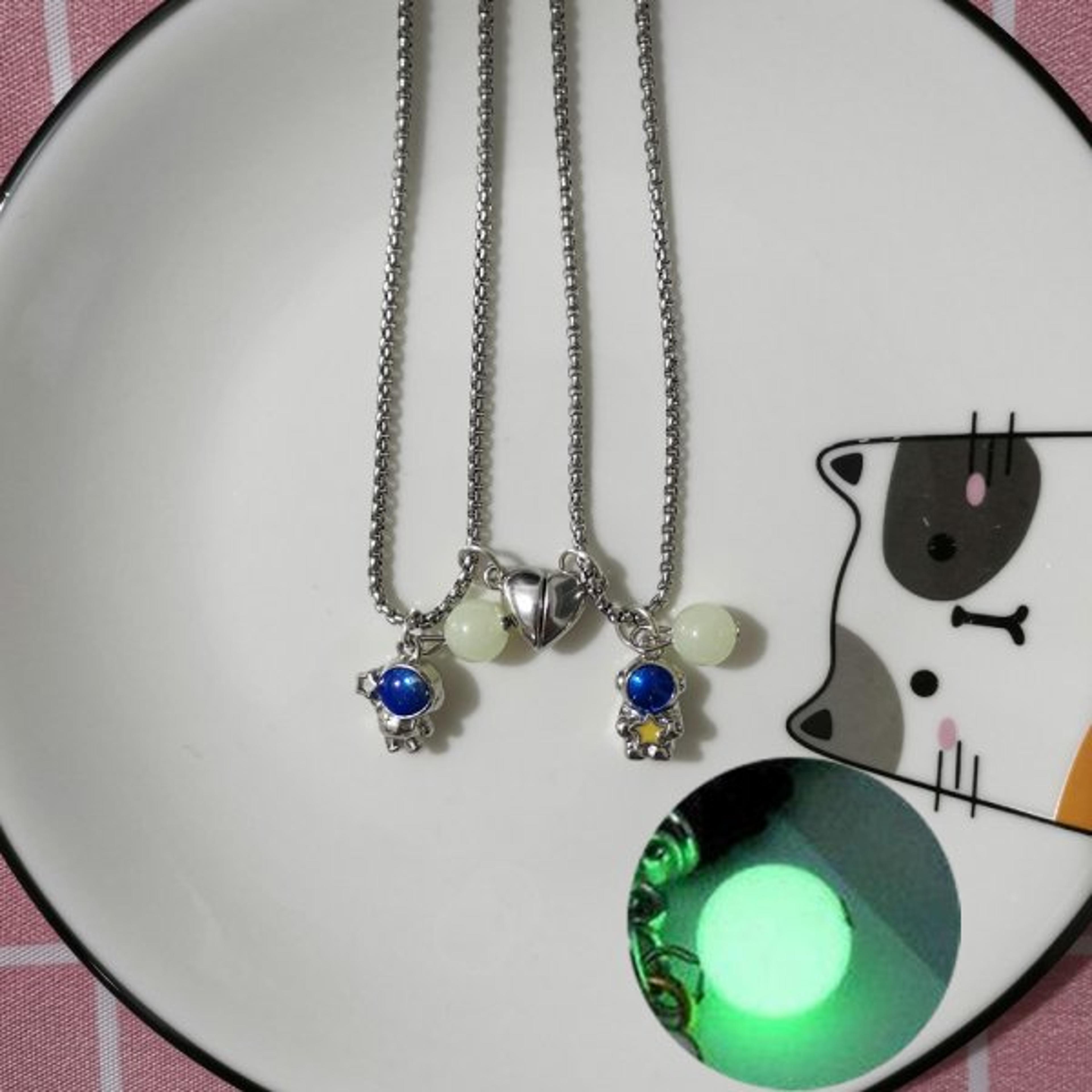 Astronaut Star Magnetic Heart Necklace Creative Spaceman Pendant Couple Jewelry Lovers Friendship G 8
