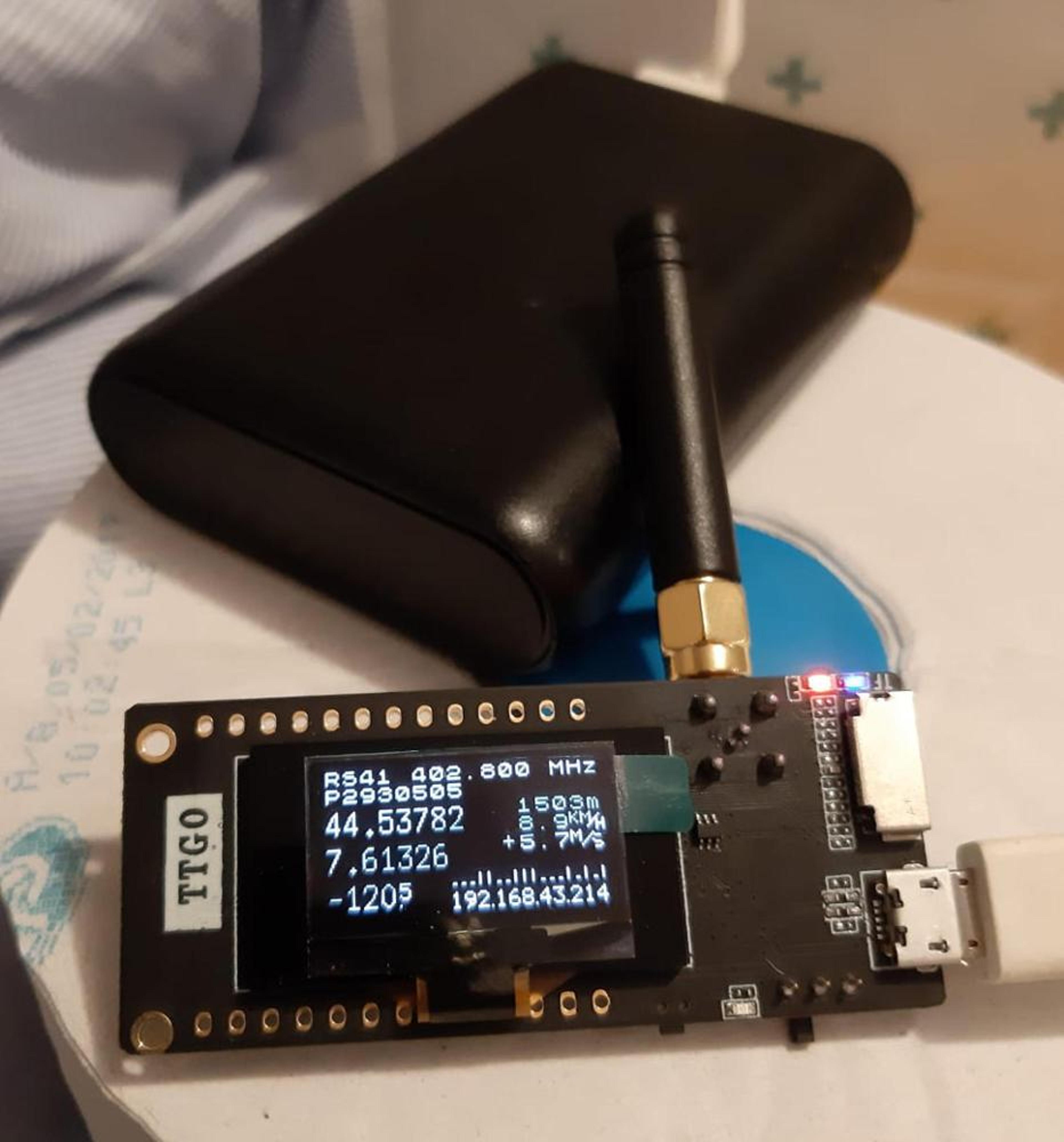 ttgo lora32 v2.1 – esp32 wifi bluetooth module with oled & sma antenna