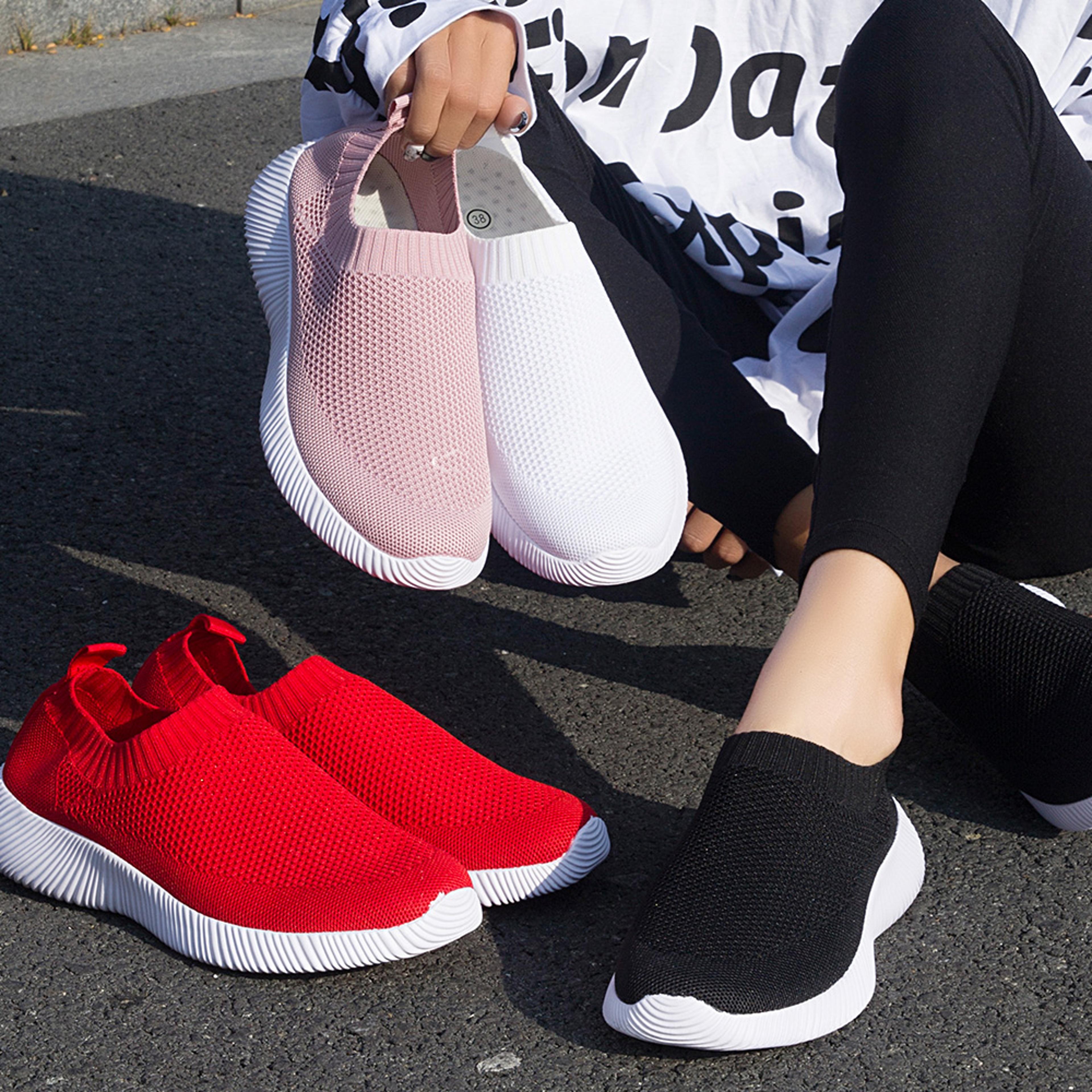 breathable spring women flat shoes, knitted sock sneakers, lightweight slip-on casual walking sneakers for women
