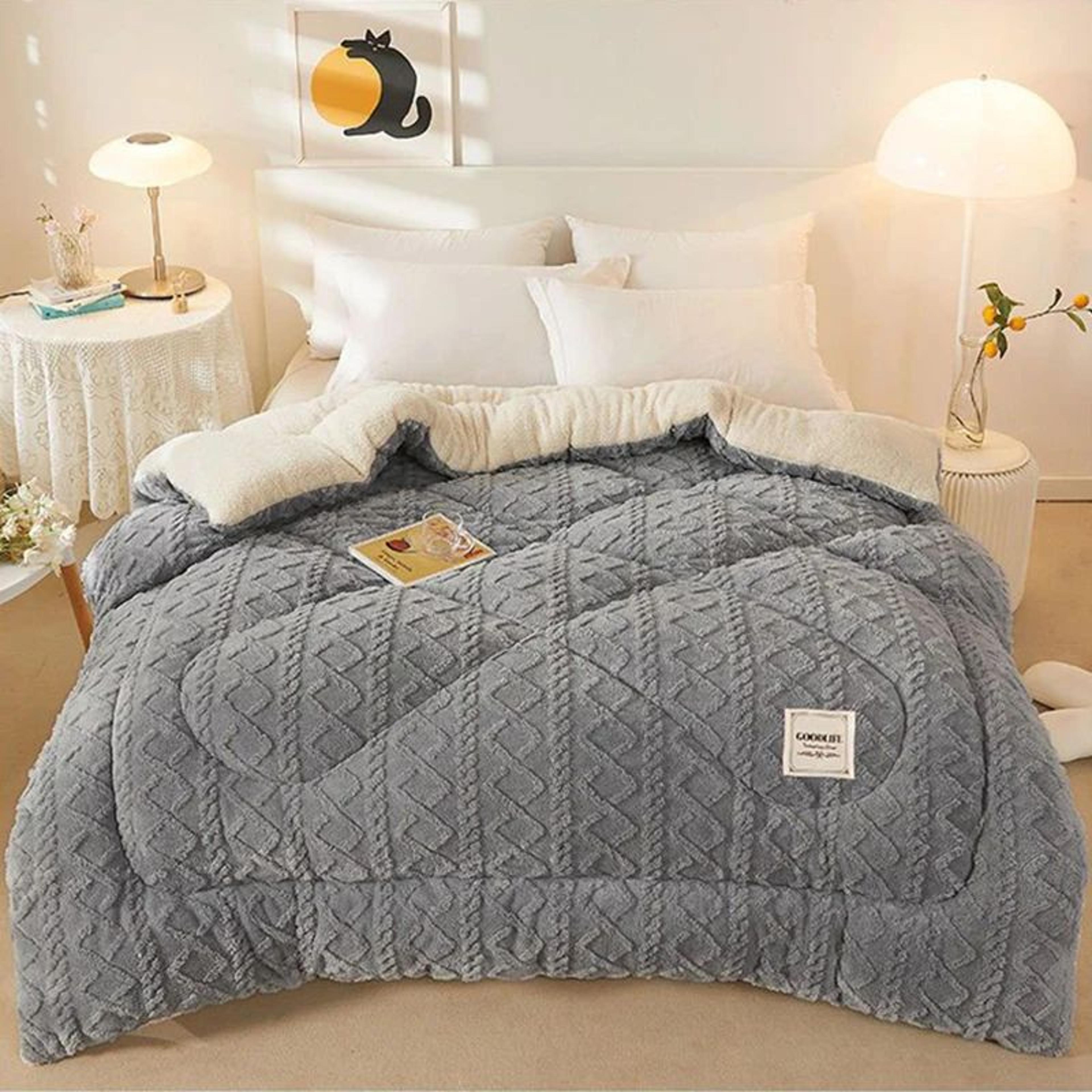 Super Thick Winter Warm Blanket 1