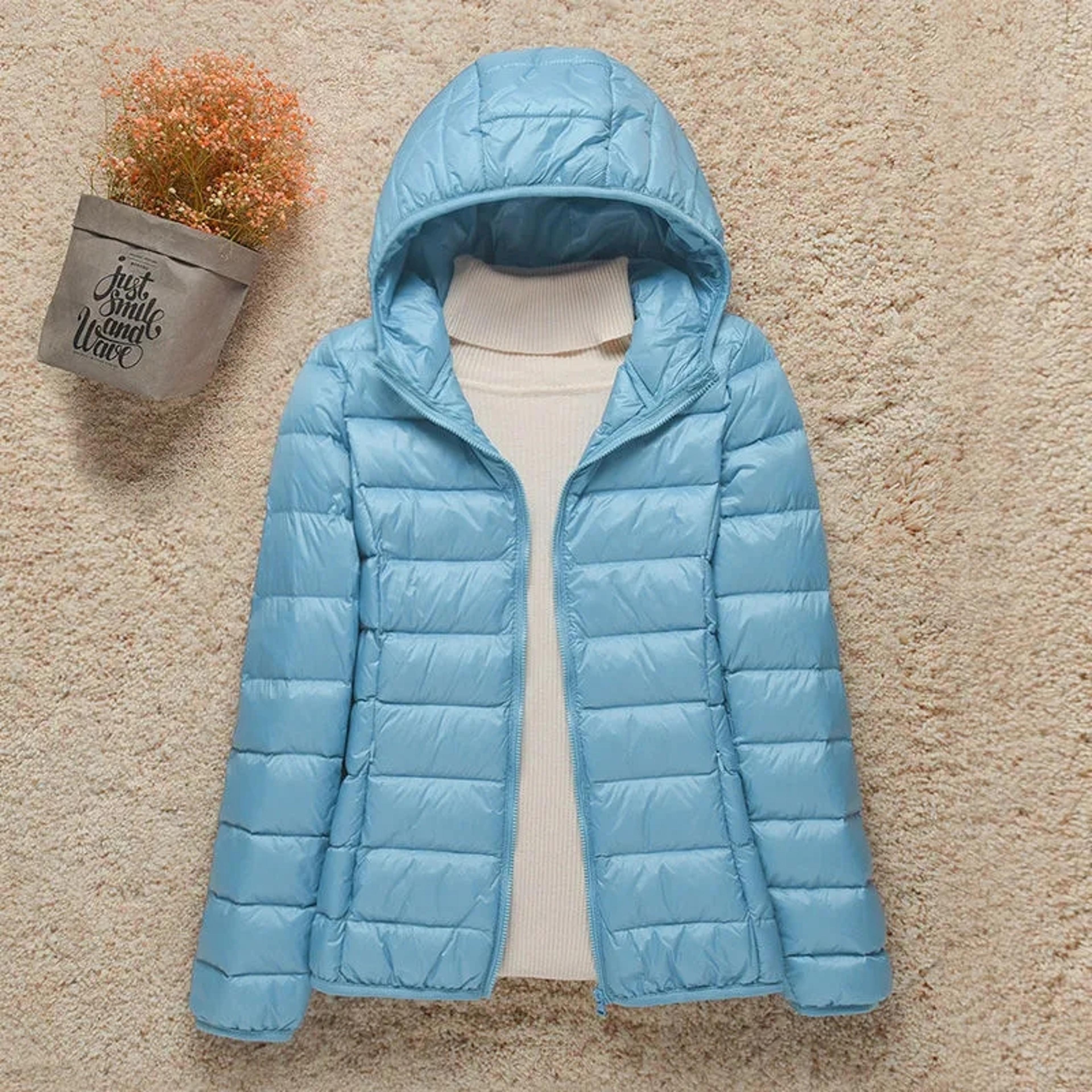 Lightweight Down Jacket Womens Short Hooded 2024 Autumn Winter Womens Clothing Down Coats New Slim  1