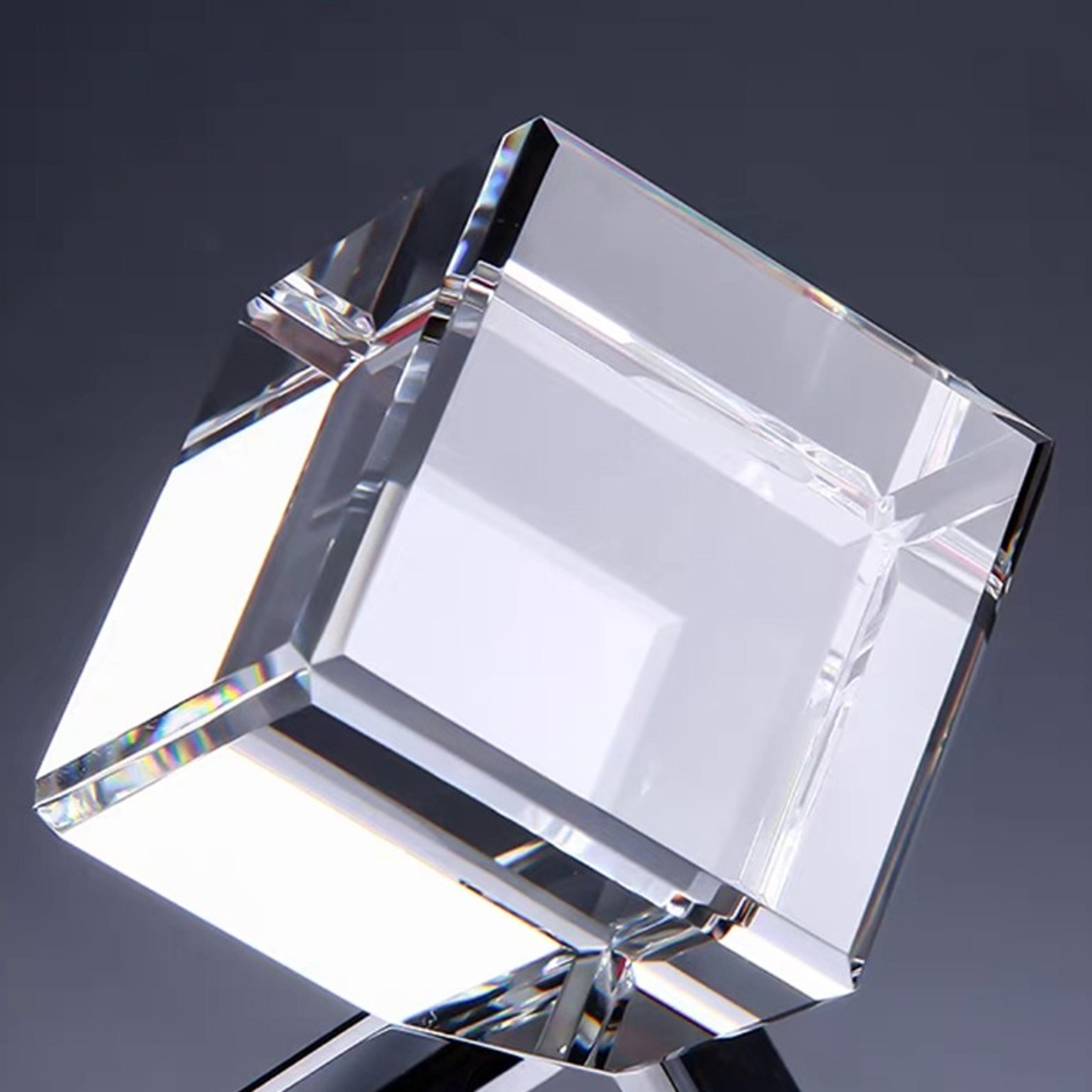 Personalized Engravable Crystal Glass Cube and Display Keepsakejpg