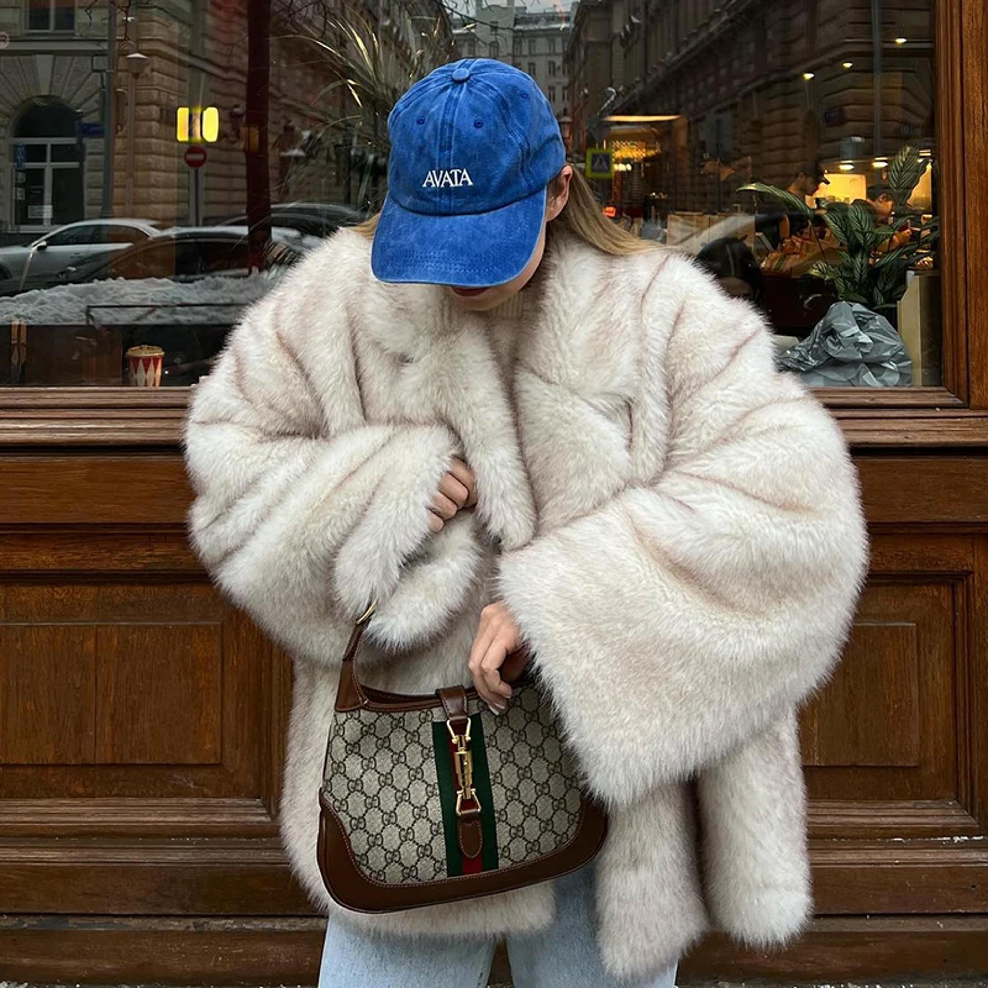 Womens Oversized Gradient Faux Fur Coat With Batwing Sleeves 8