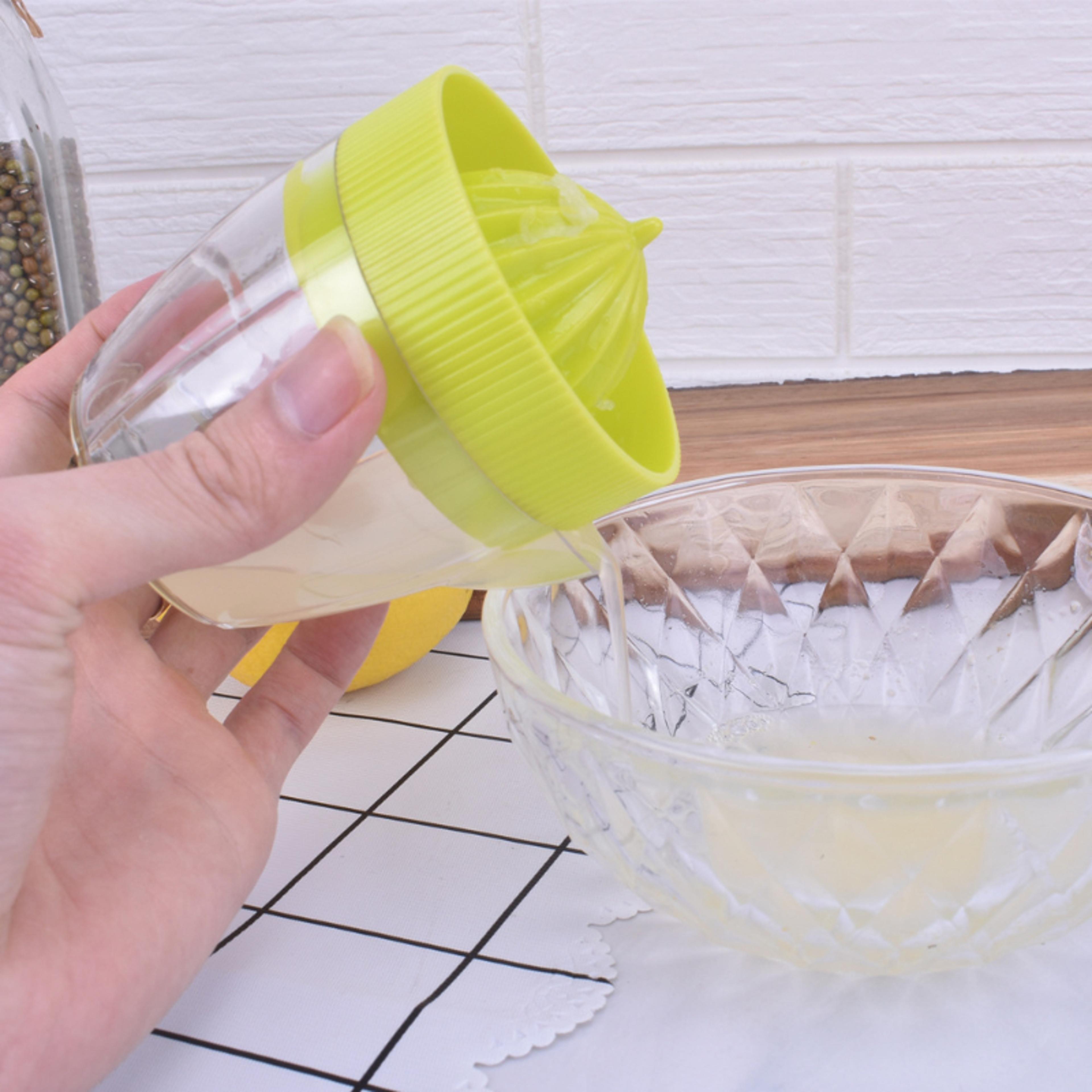 Multifunctional Household Manual Juicer Kitchen Gadget Orange Lemon Juicer With Graduated Cup Squee 2