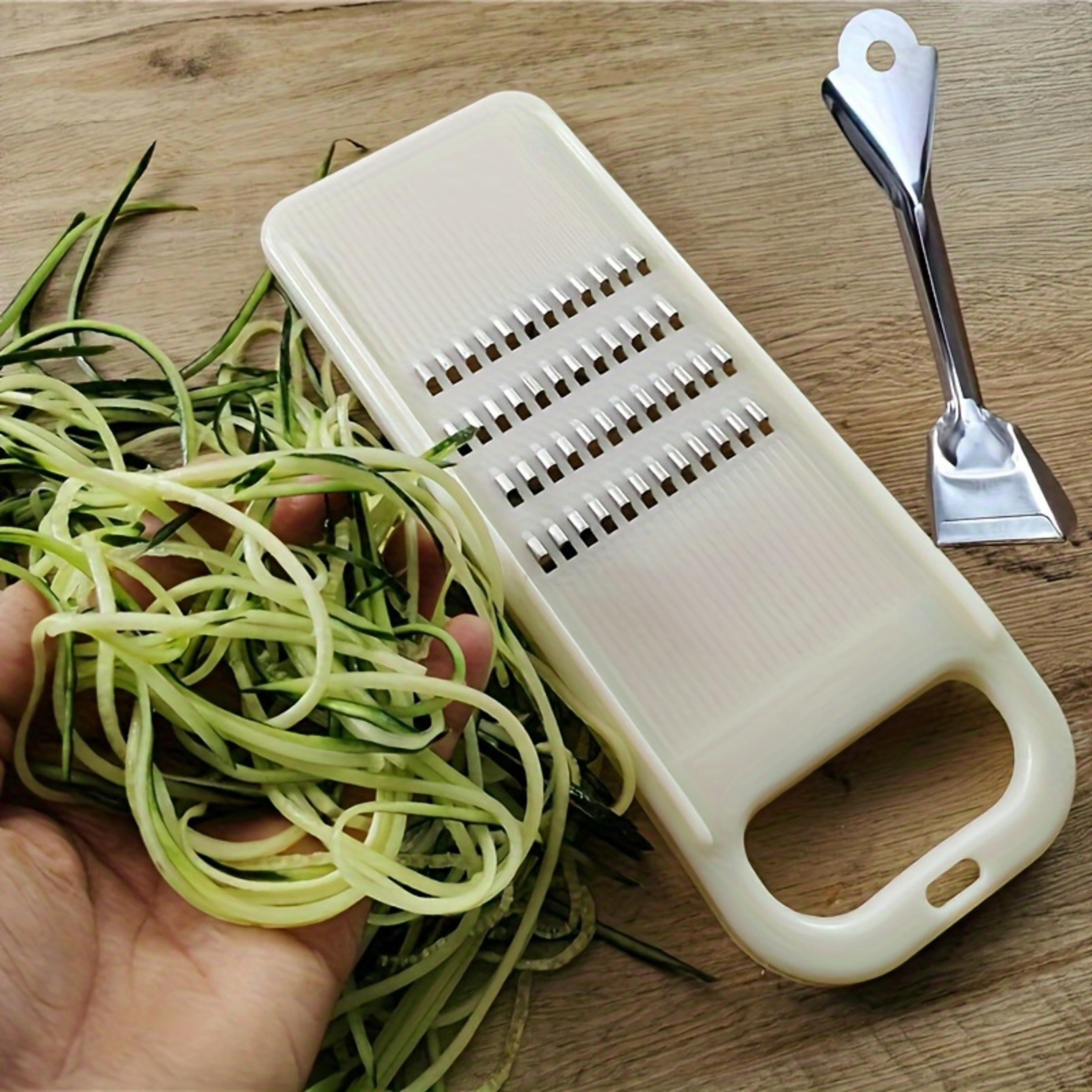 Ergo Slice Vegetable Grater With Stainless Steel Blade  Safety Holder 2