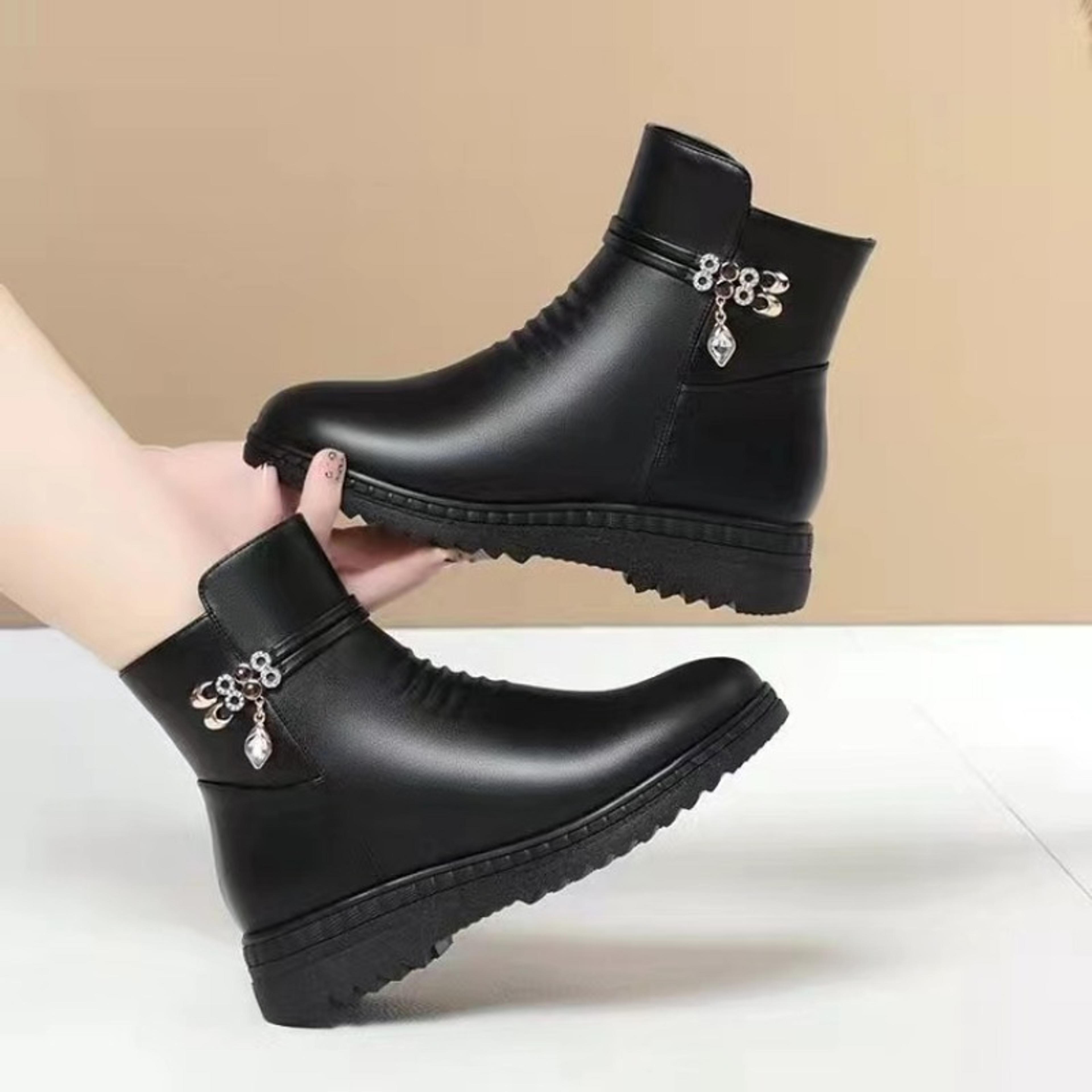 Leather Women Snow Boots Winter Boots With Wool Lining Large Size Winter Shoes 3