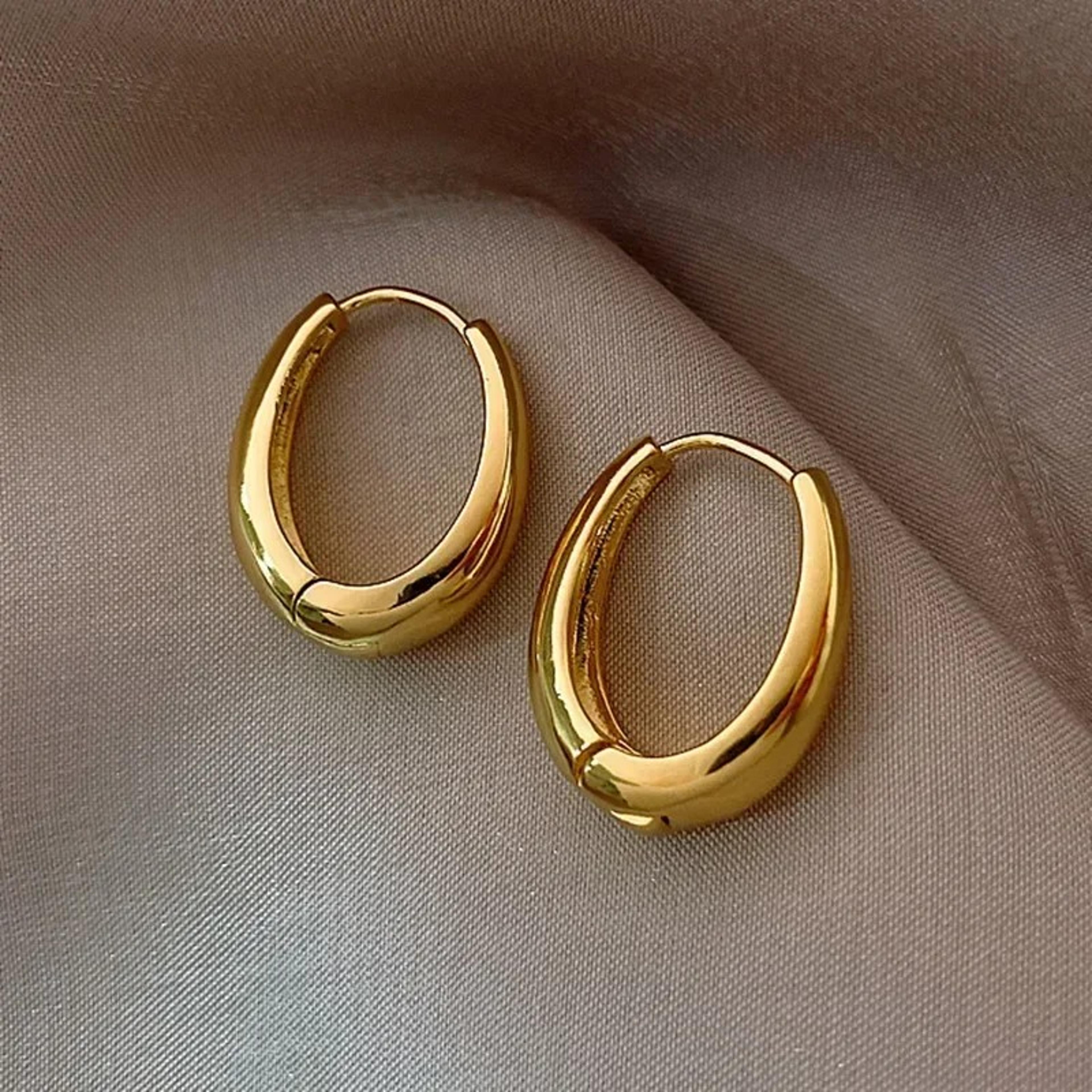 Fashion Metal Drop Earrings For Women Vintage Hoop Earring Trend Classic Party Wedding Pendant Jewe 2