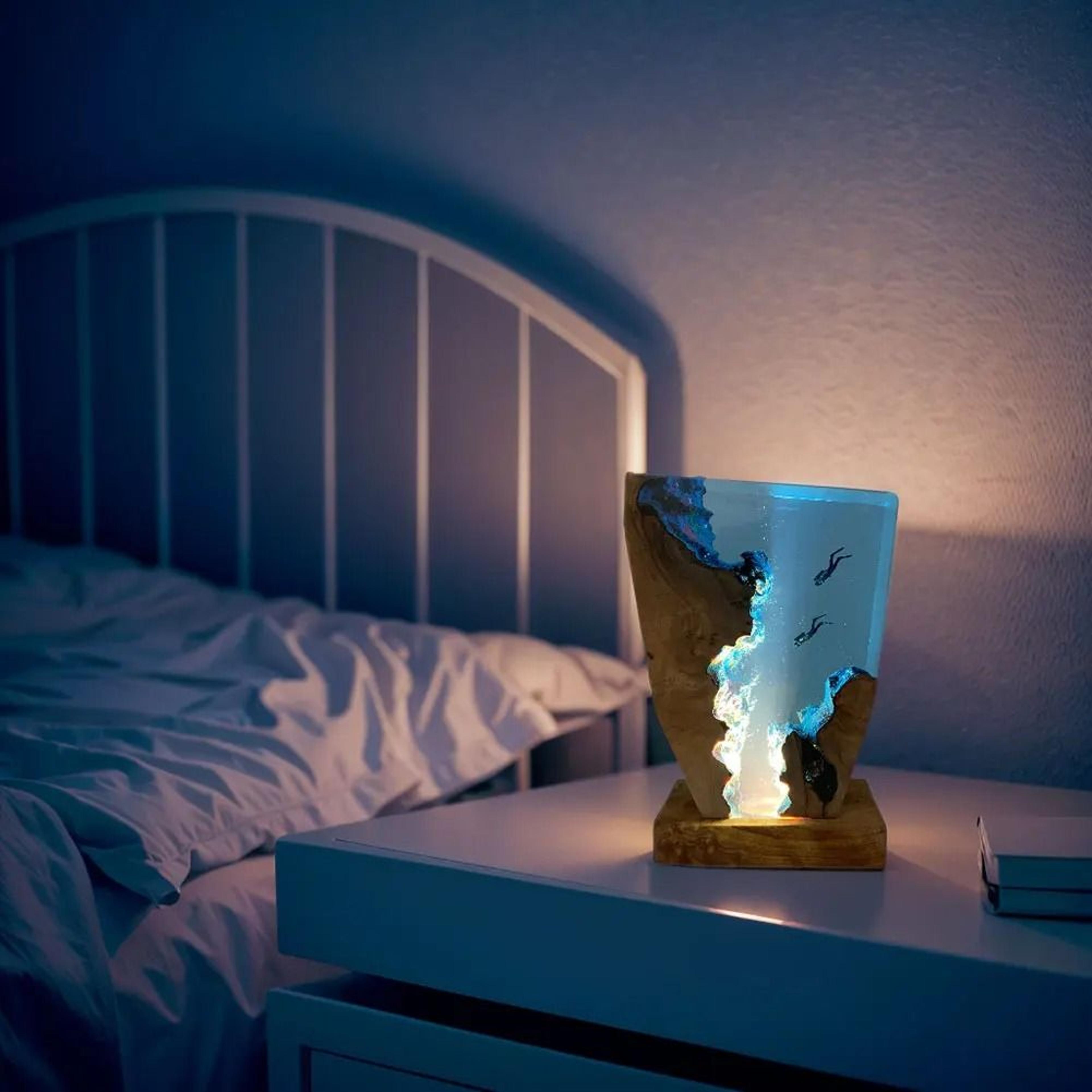 Seabed Exploration Diver Resin Table Light Deep Sea Diver Night Light For Bedroom Or Office 3