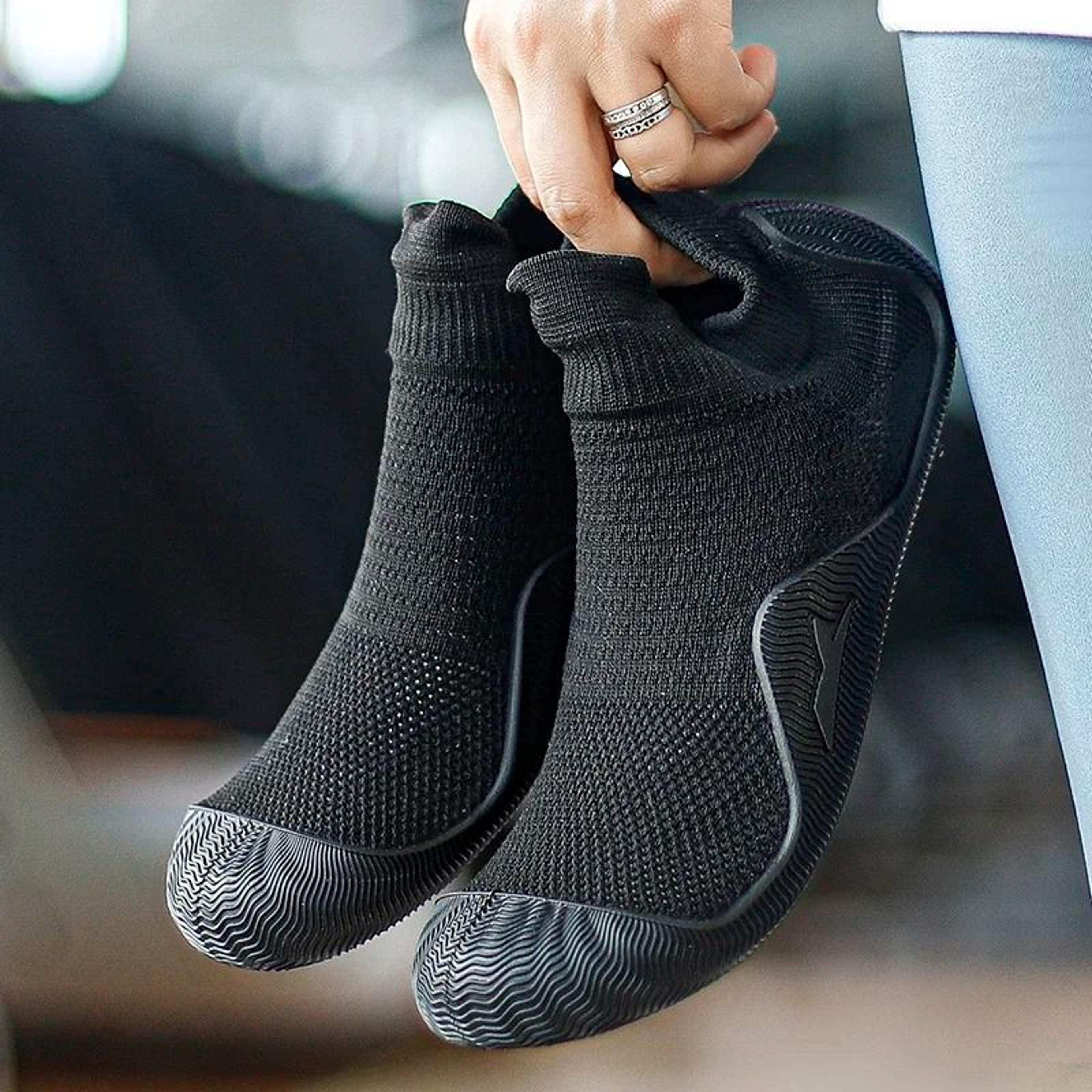 Lightweight Breathable Sports Shoes Yoga Indoor Fitness Skipping Rope Shoes Soft Sole Casual Walkin 1