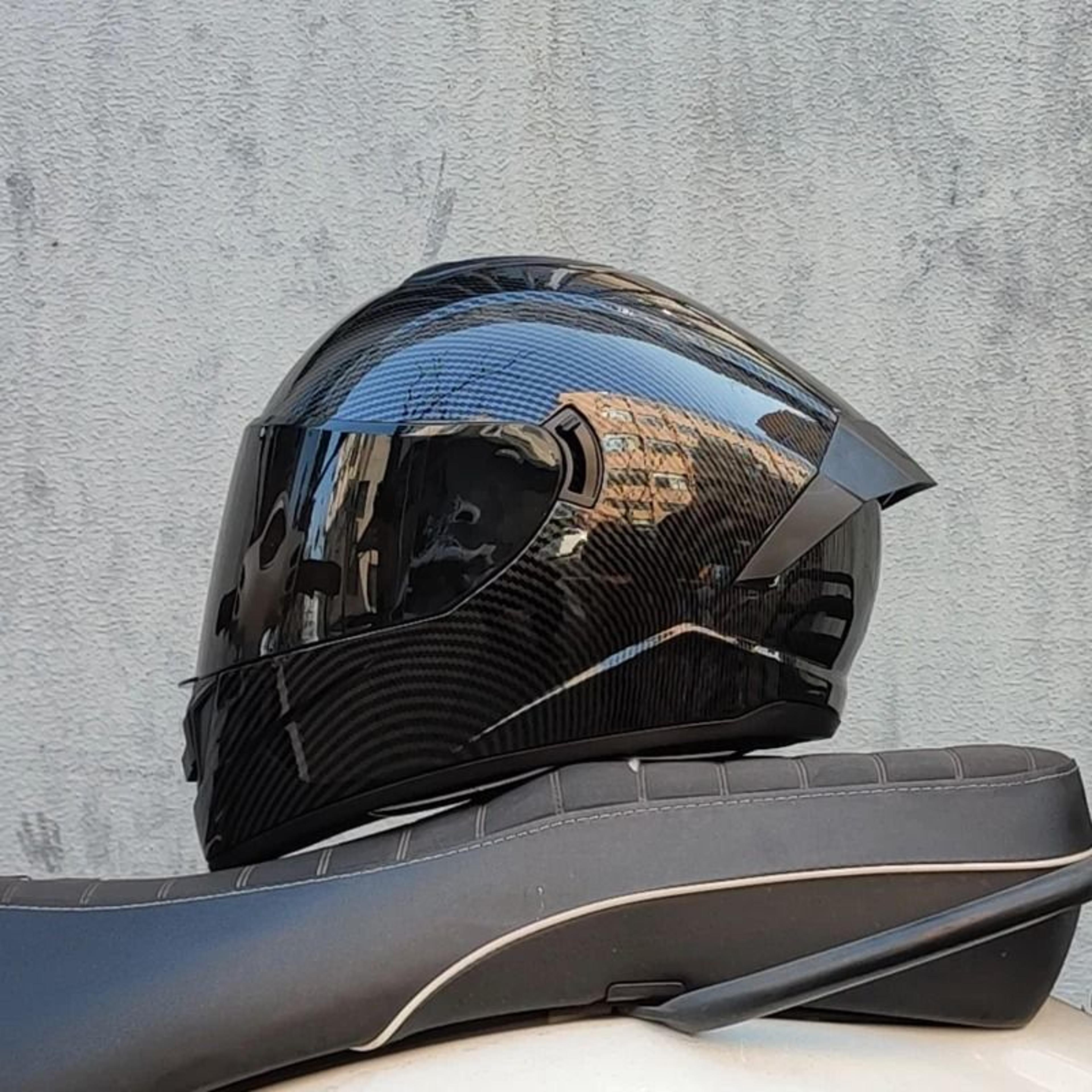 Full Face Motorcycle Helmet With Double Visor Winter Warm Racing Sports Helmet 0