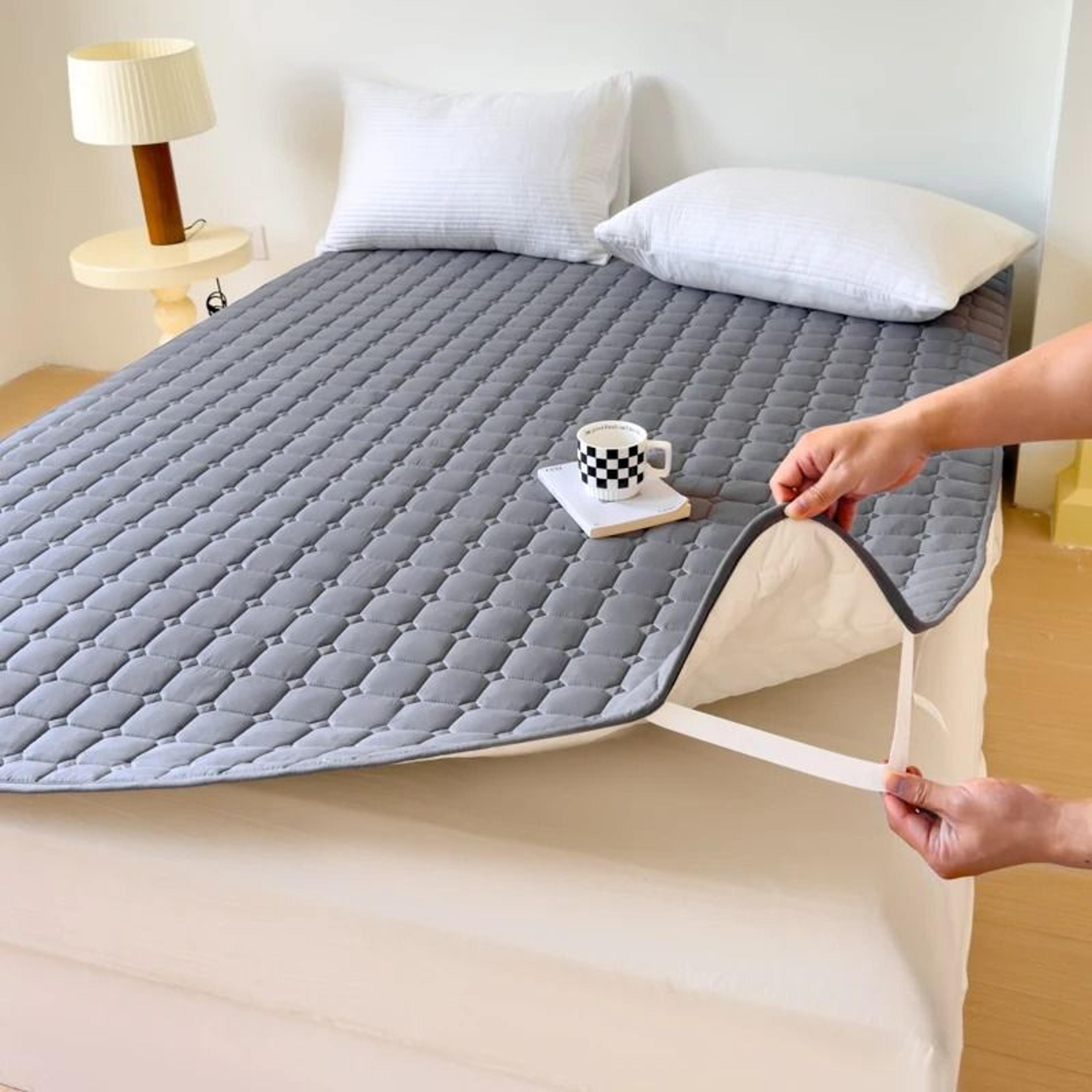 Waterproof Quilted Mattress Protector Cover For Single And Double Beds 0