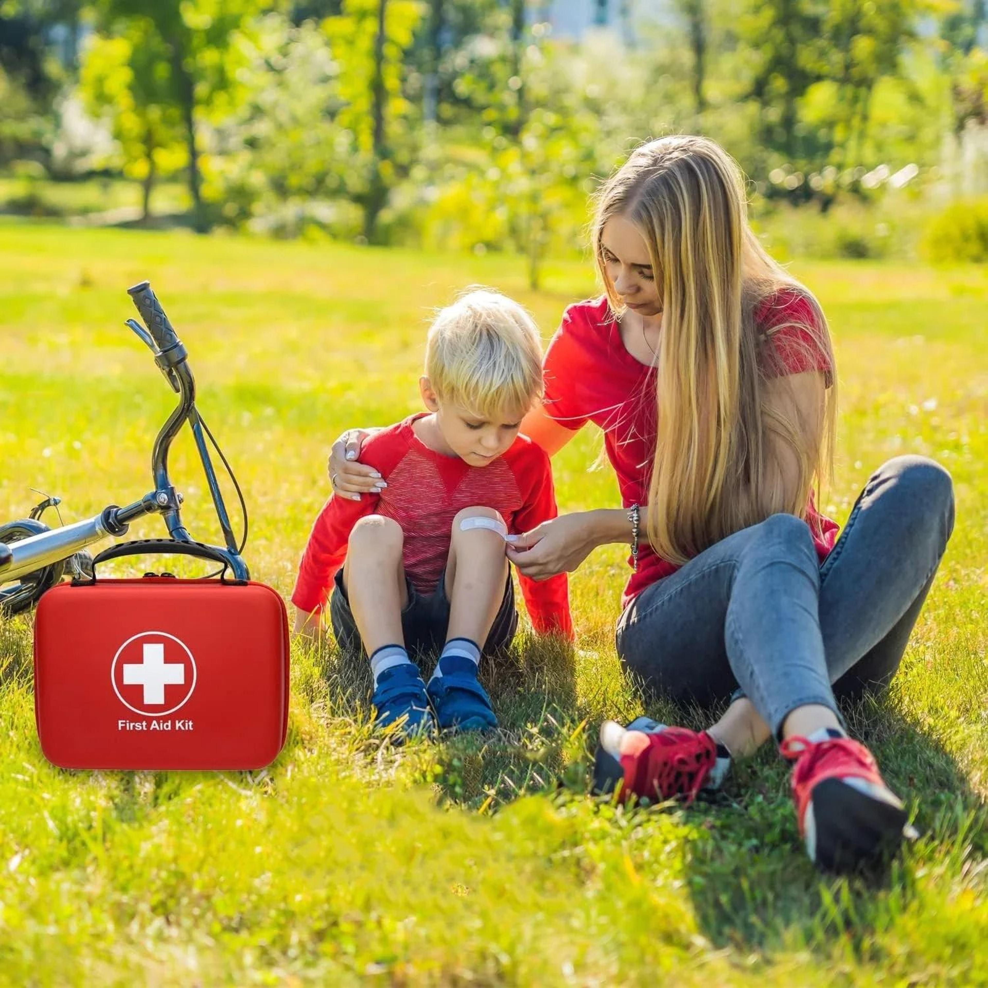 Waterproof PU First Aid Bag  Compact Travel Emergency Medical Organizer For Home Car And Outdoor Us 5