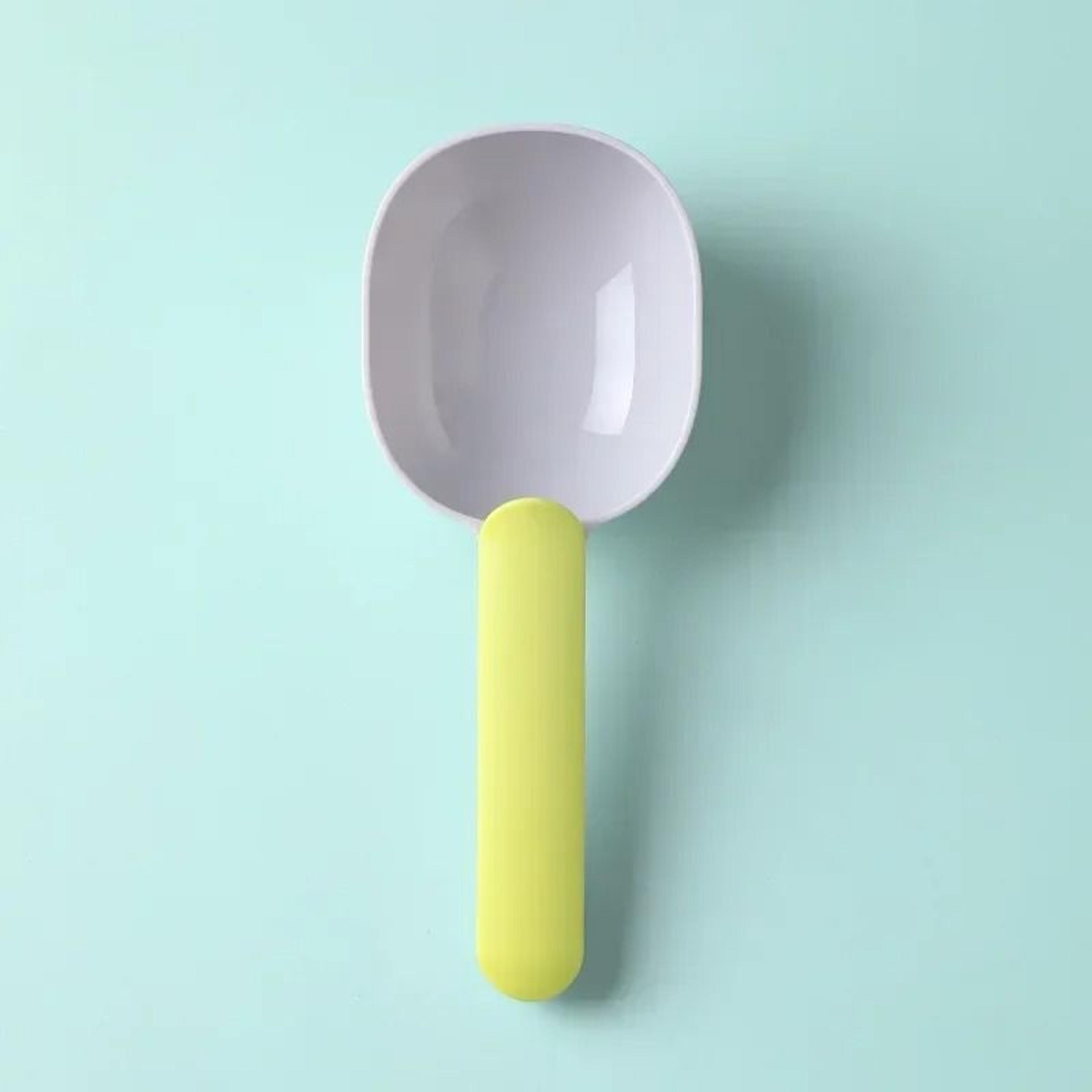 Multifunctional Pet Food Spoon With Sealed Bag Clip And Measuring Design 6