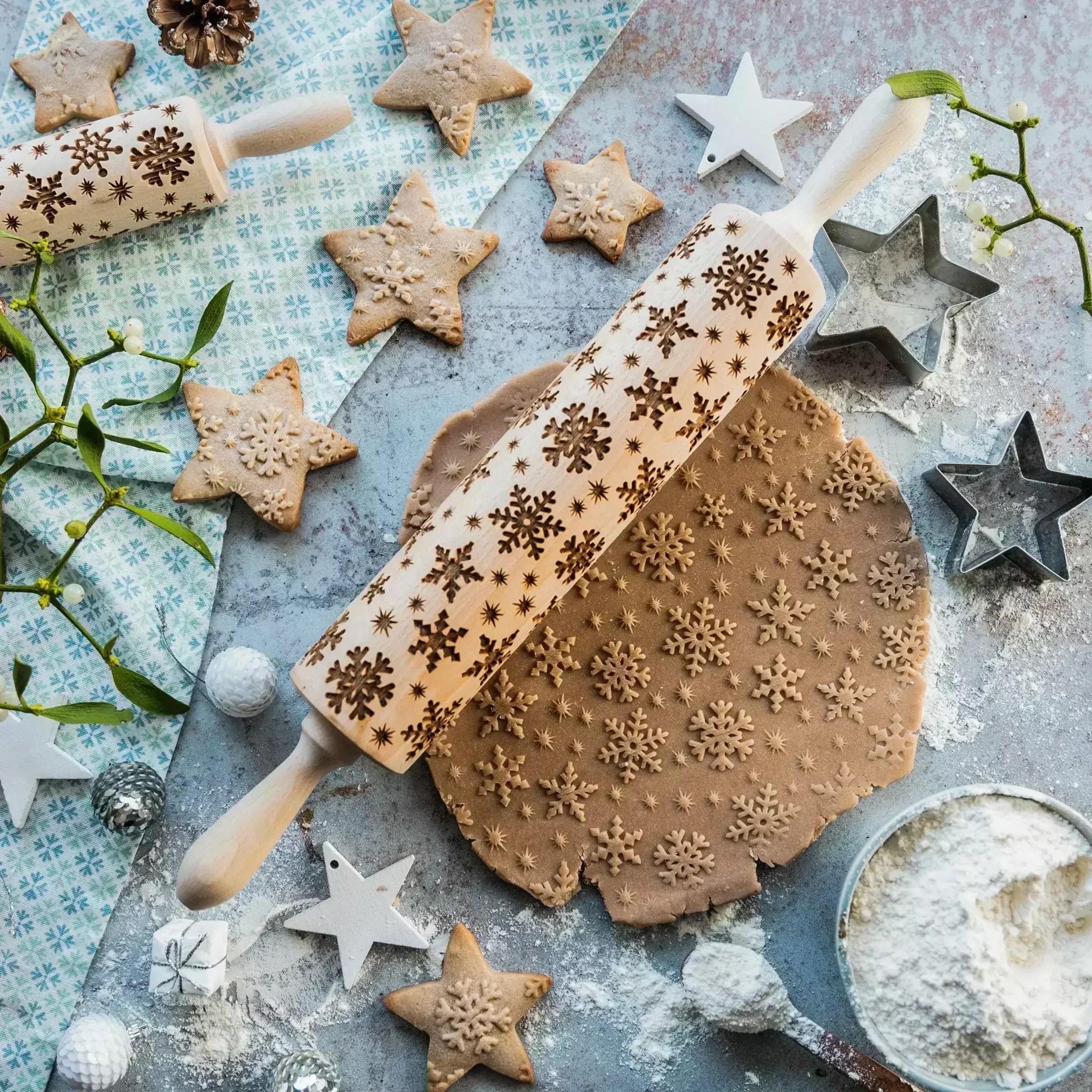 Wooden Embossed Rolling Pin With Christmas And Floral Patterns For Baking 5