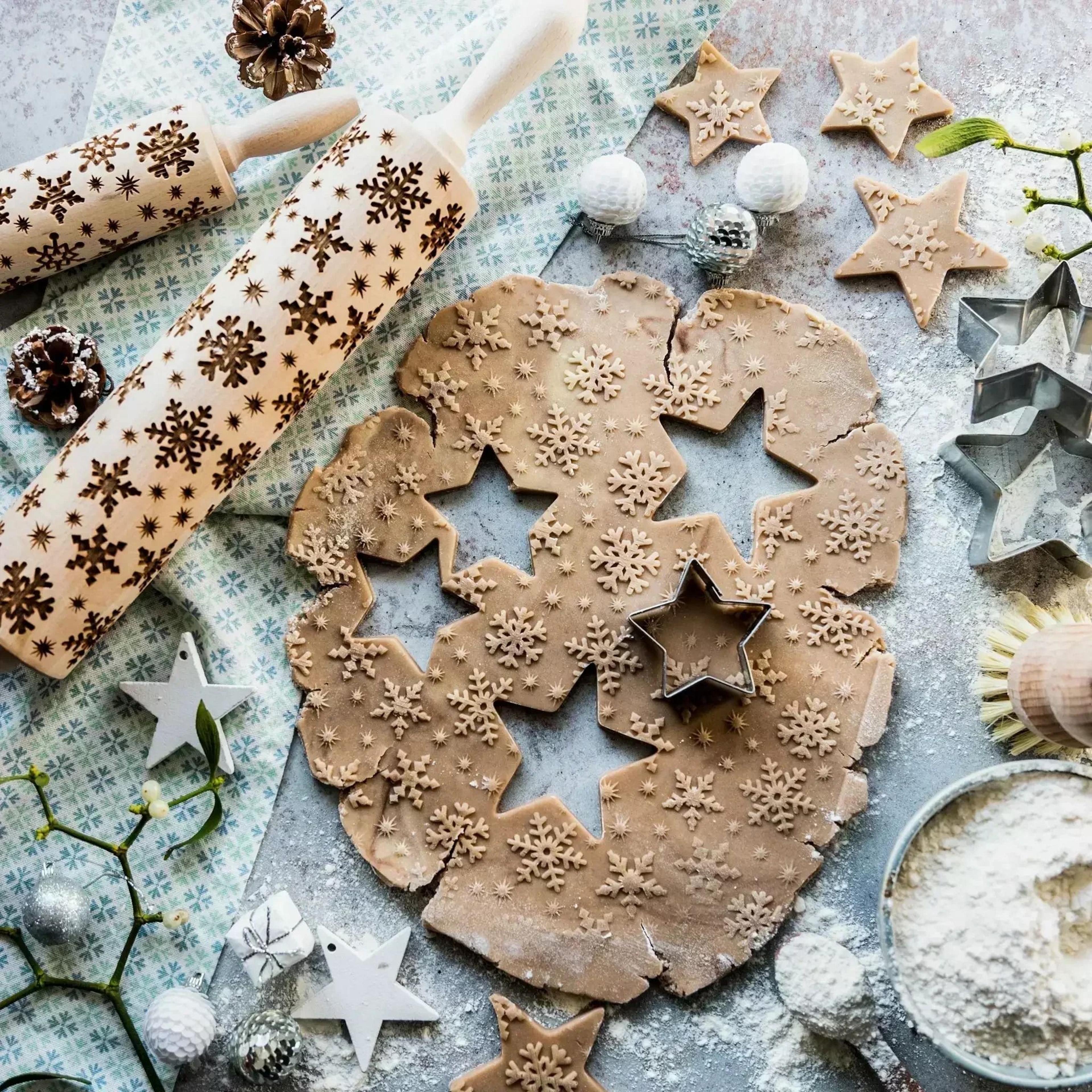 Wooden Embossed Rolling Pin With Christmas And Floral Patterns For Baking 6