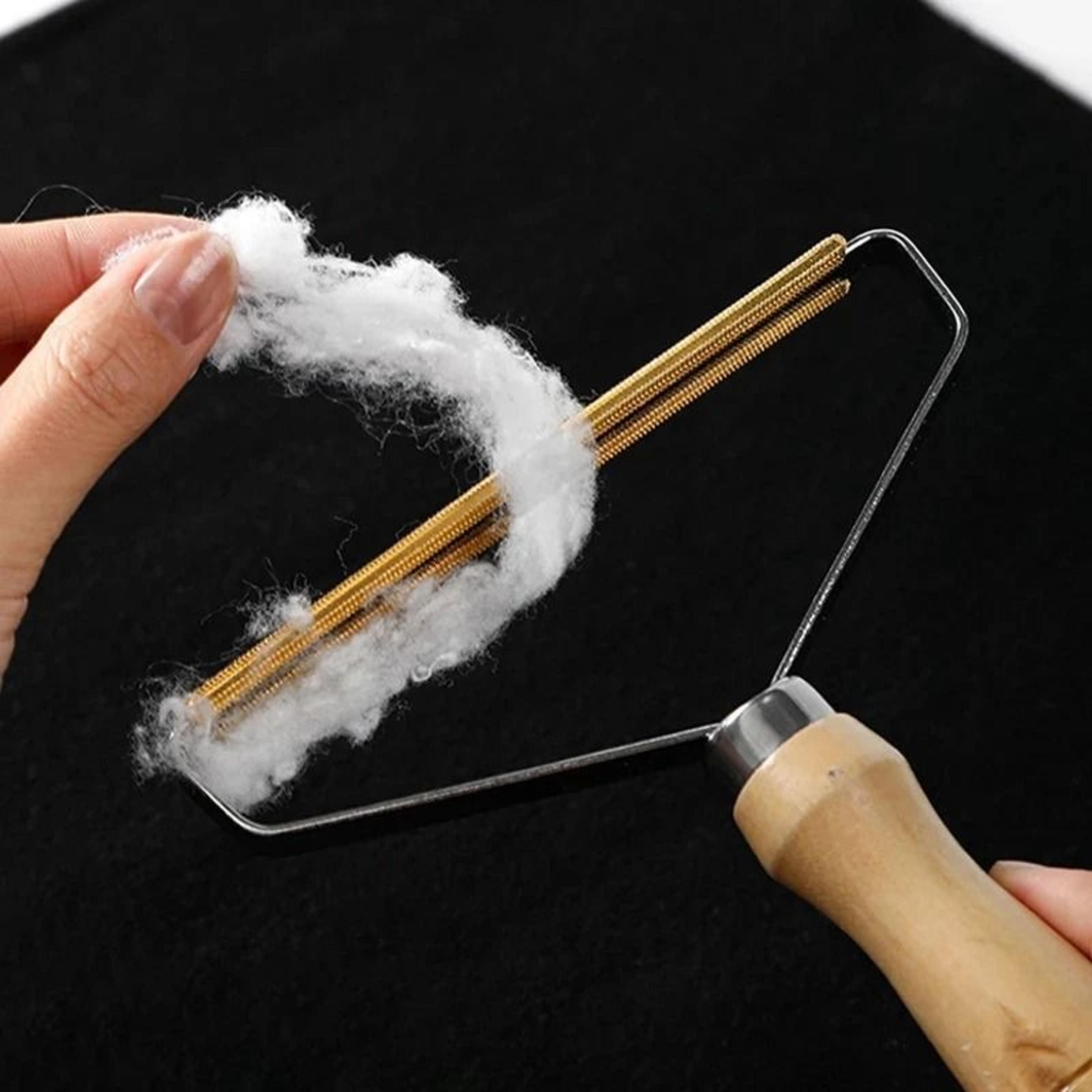 Portable Lint Remover Brush  Pet Hair And Fabric Shaver For Clothes Furniture And Carpet 5