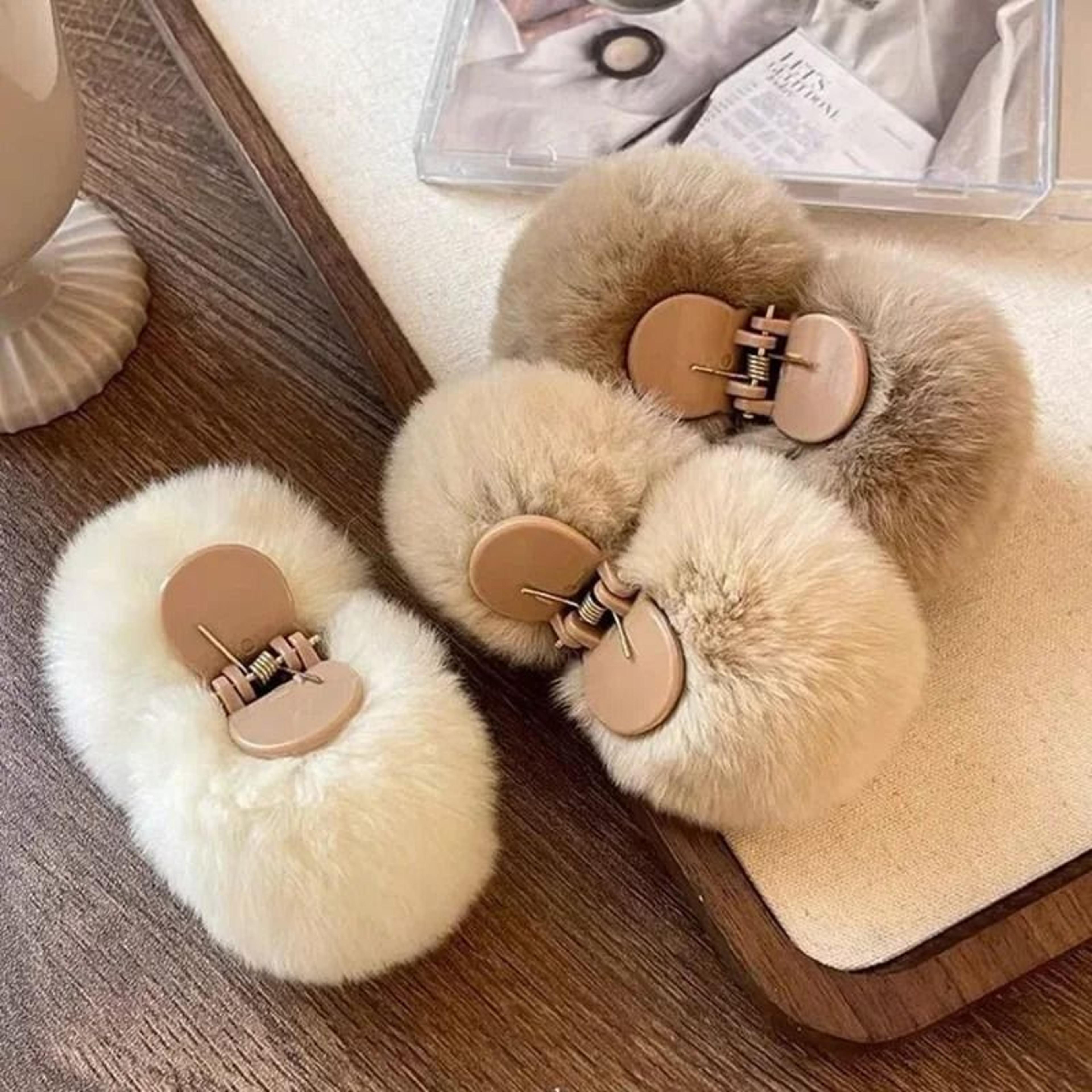 Cute Rabbit Plush Hair Claw Clip  Soft Pom Pom Bunny Hairpin For Women And Girls 1