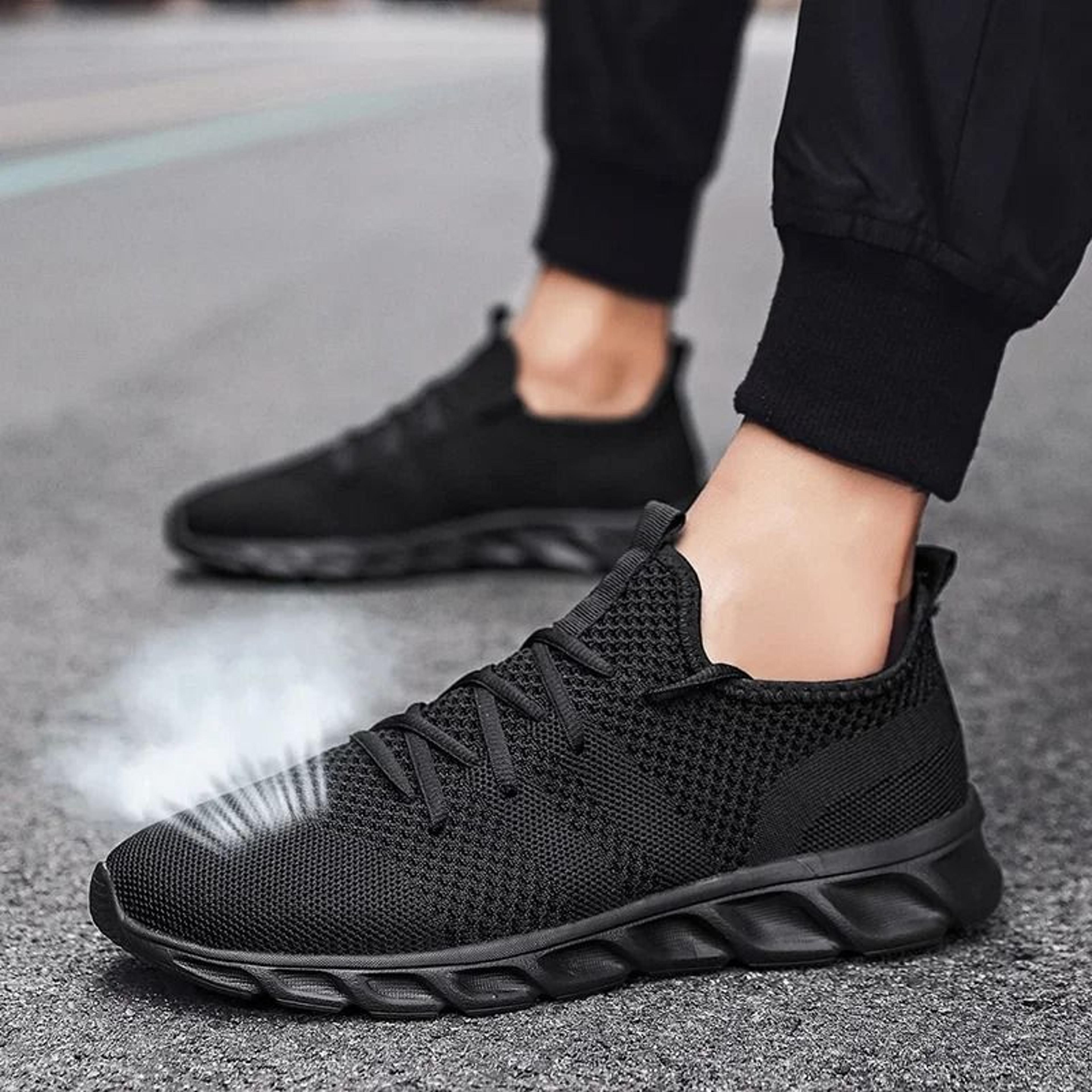 lightweight breathable running shoes for men