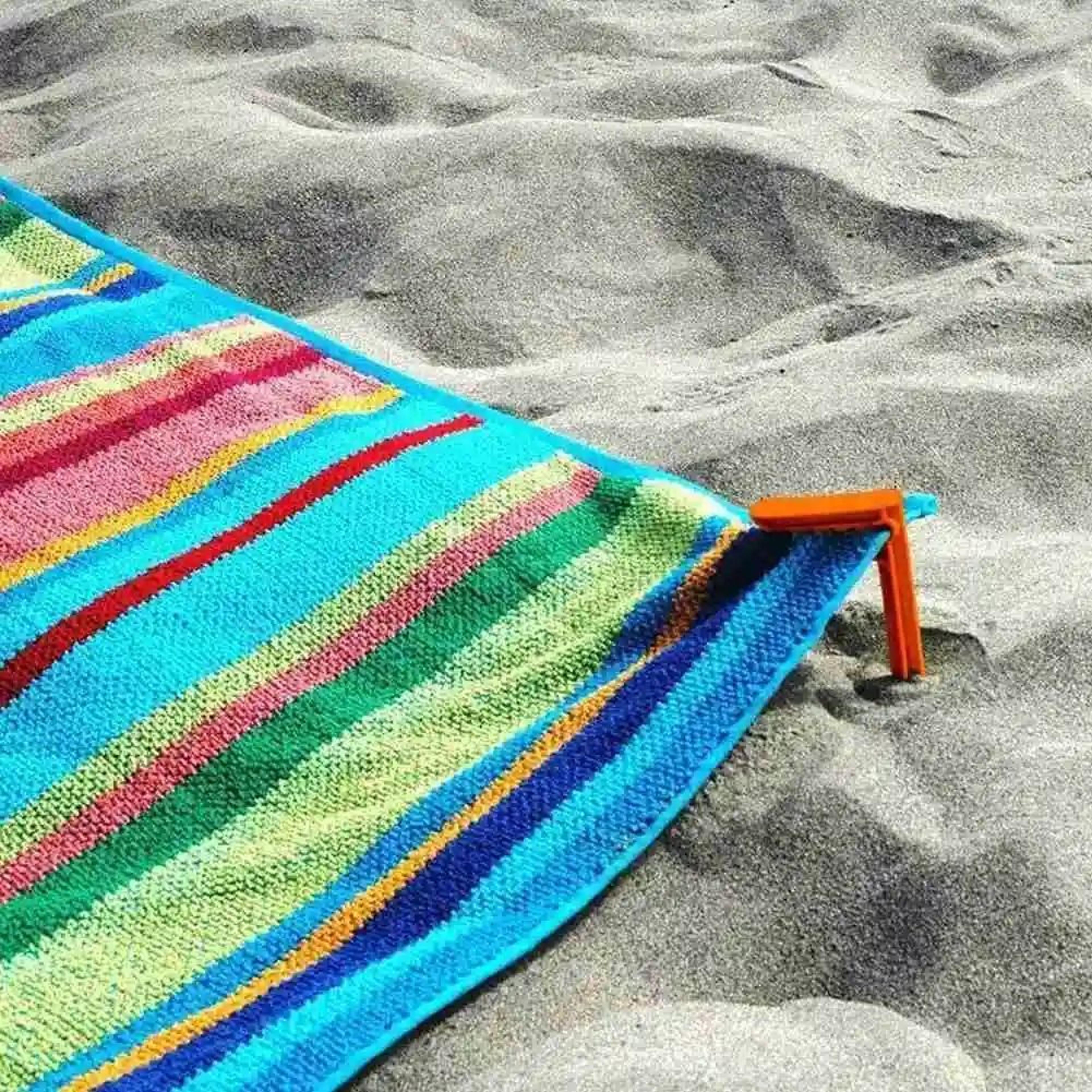Beach Towel Clip Set Of 4 Camping Mat And Cloth Holder 5