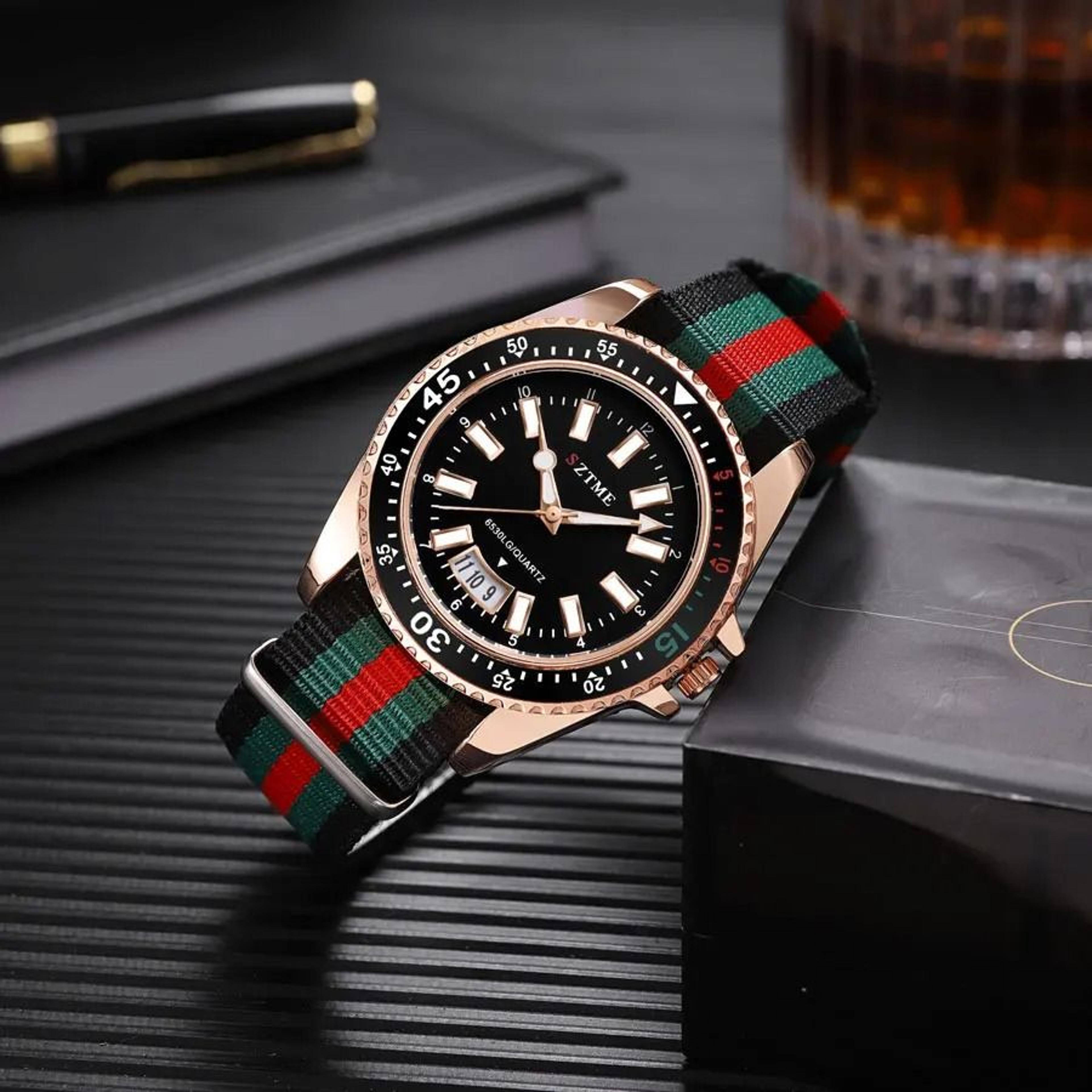 Nylon Strap Calendar Quartz Watch 0