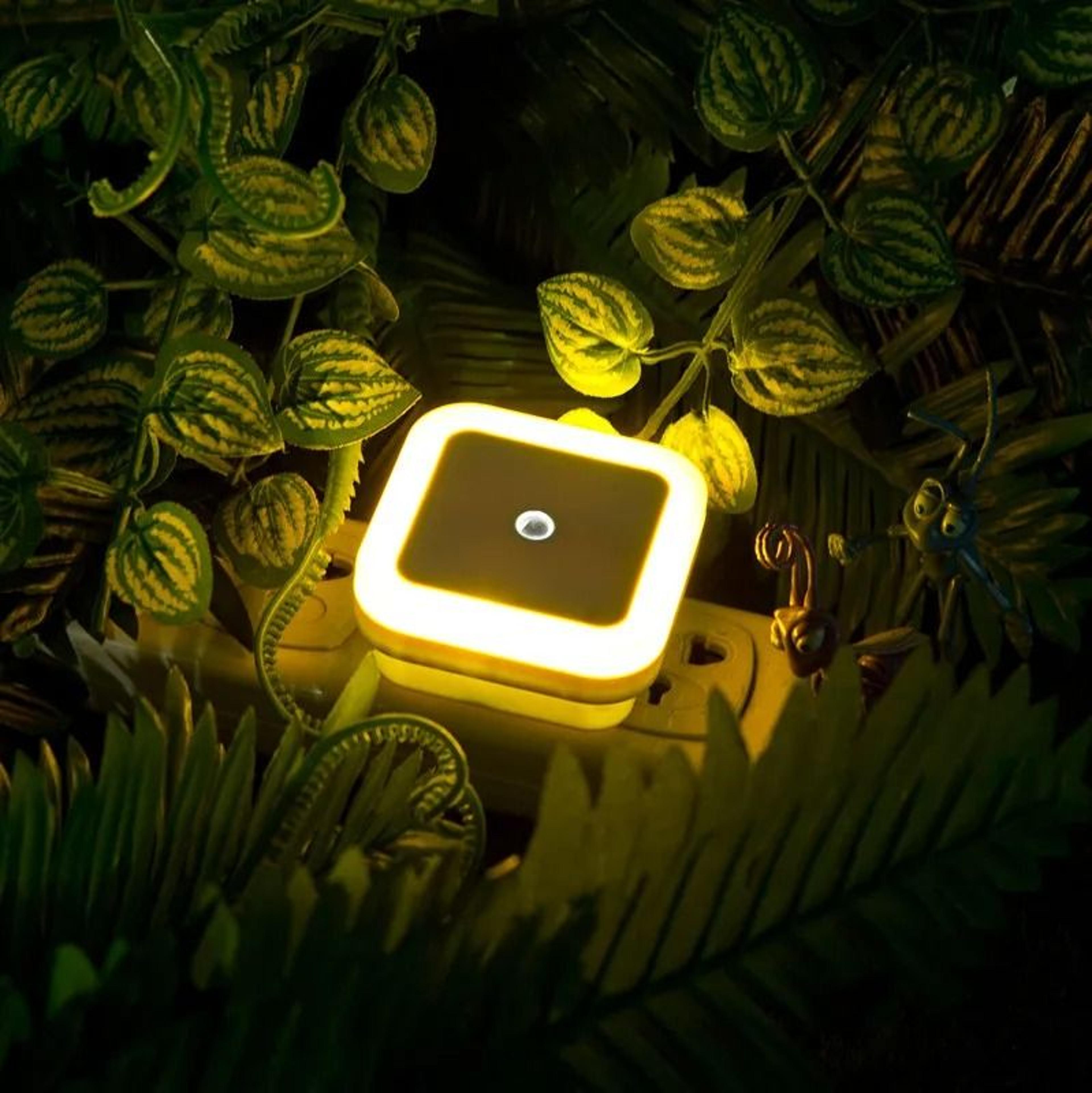 LED Night Light With Light Sensor Plug In For Bedroom Kids Room And Hallways 3