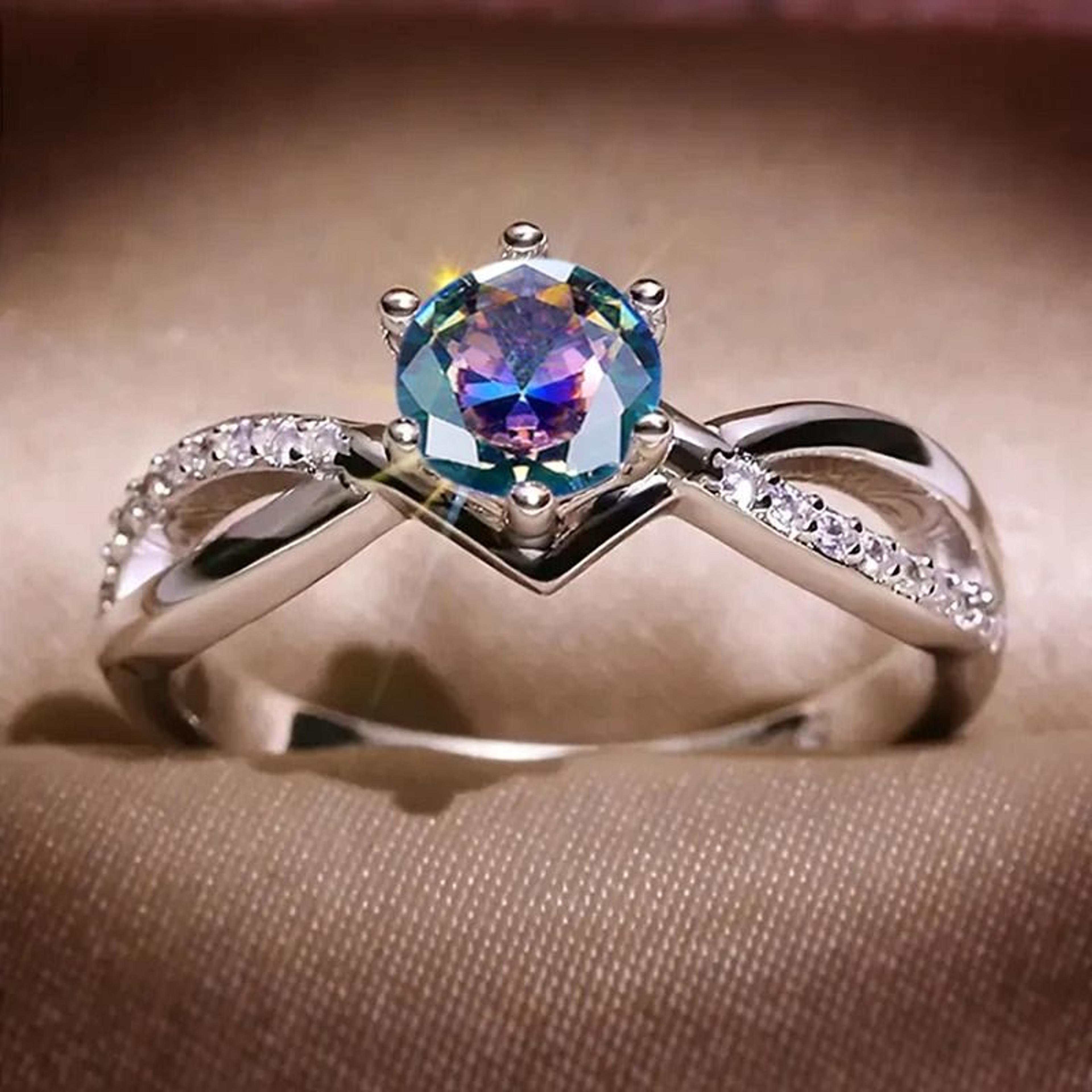 Zirconia Six Claw Elegant Ring For Women 5