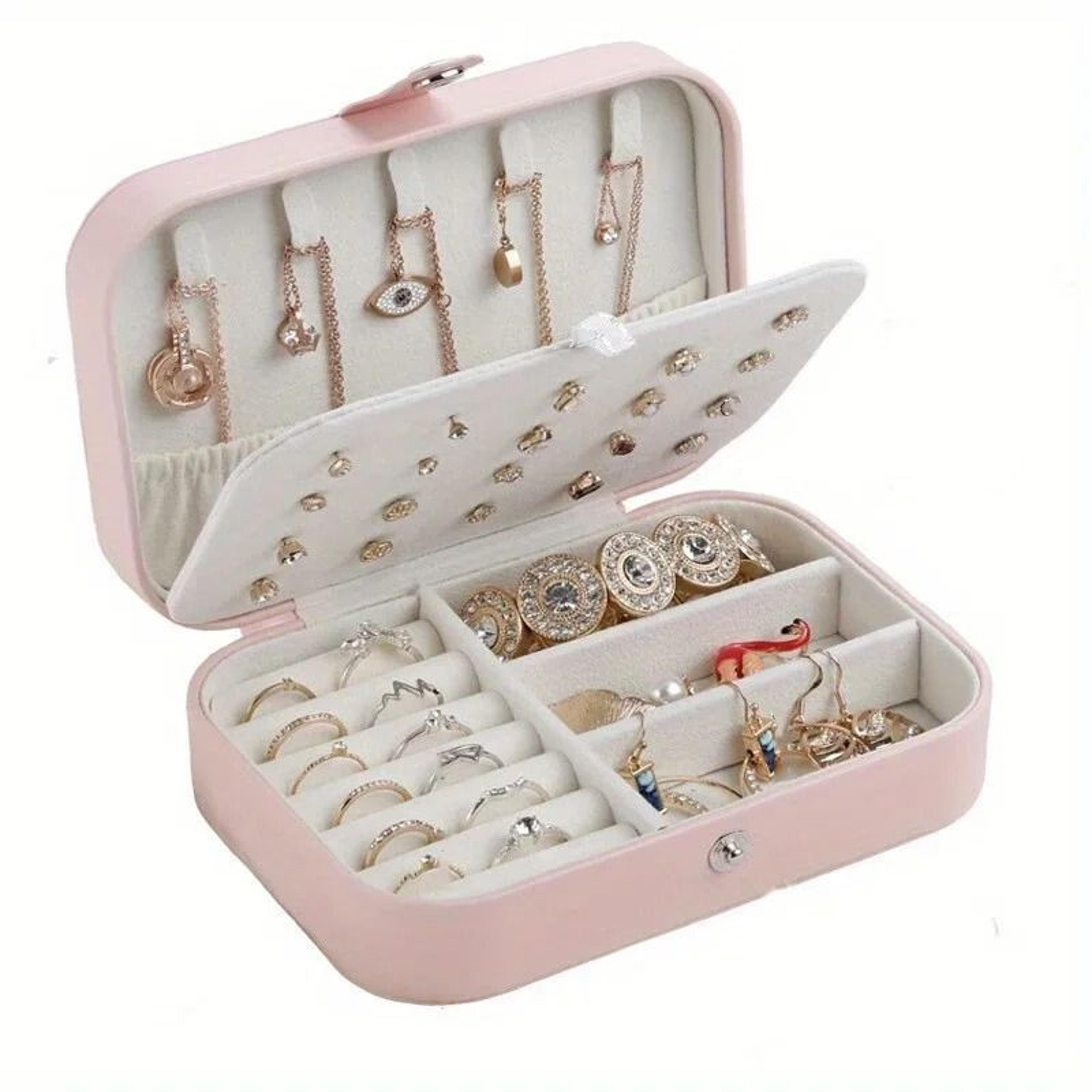 PU Leather Jewelry Organizer Box With Lock In White 2