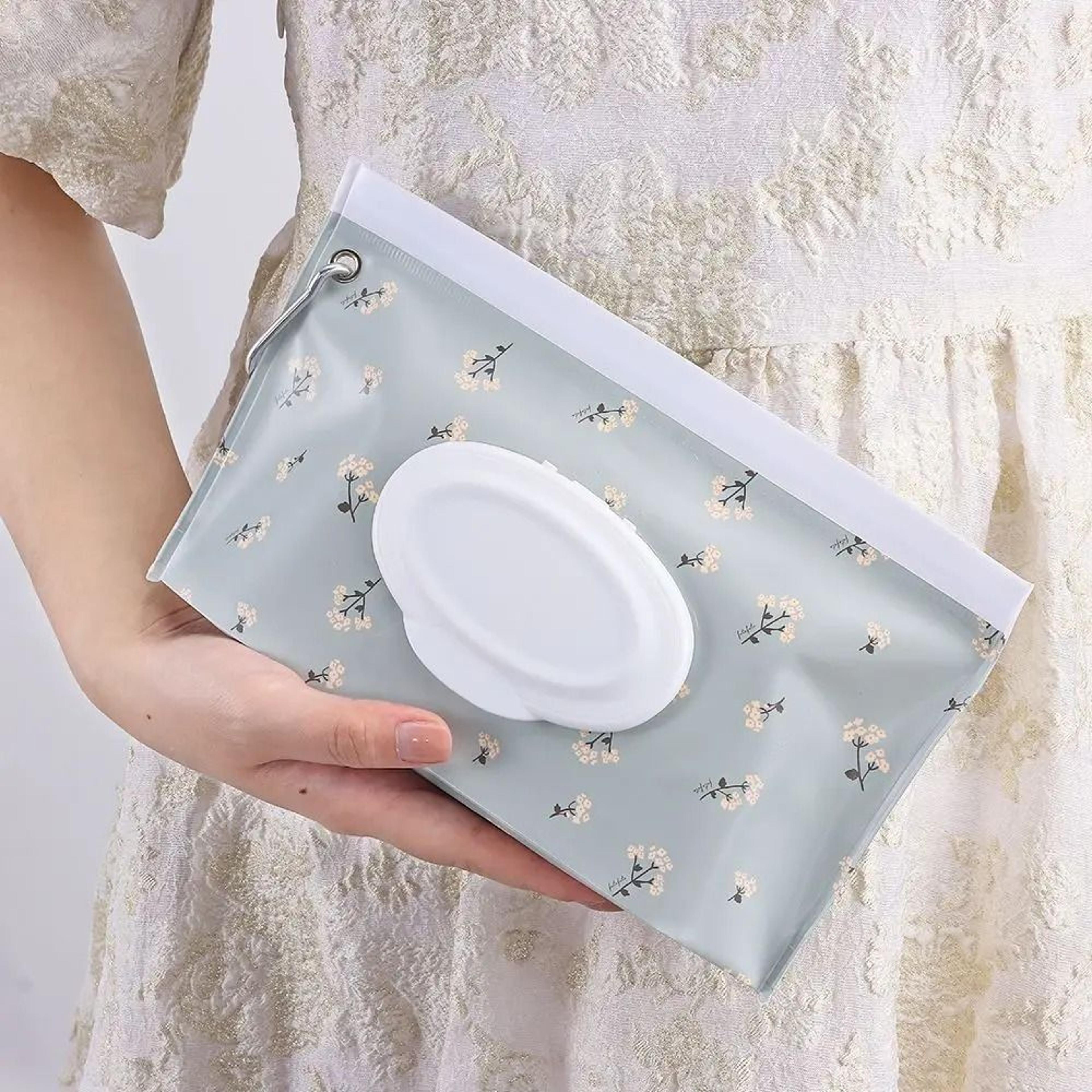 Portable Wet Wipe Pouch Refillable Wipes Holder Case With Flip Cover And Snap Strap 3
