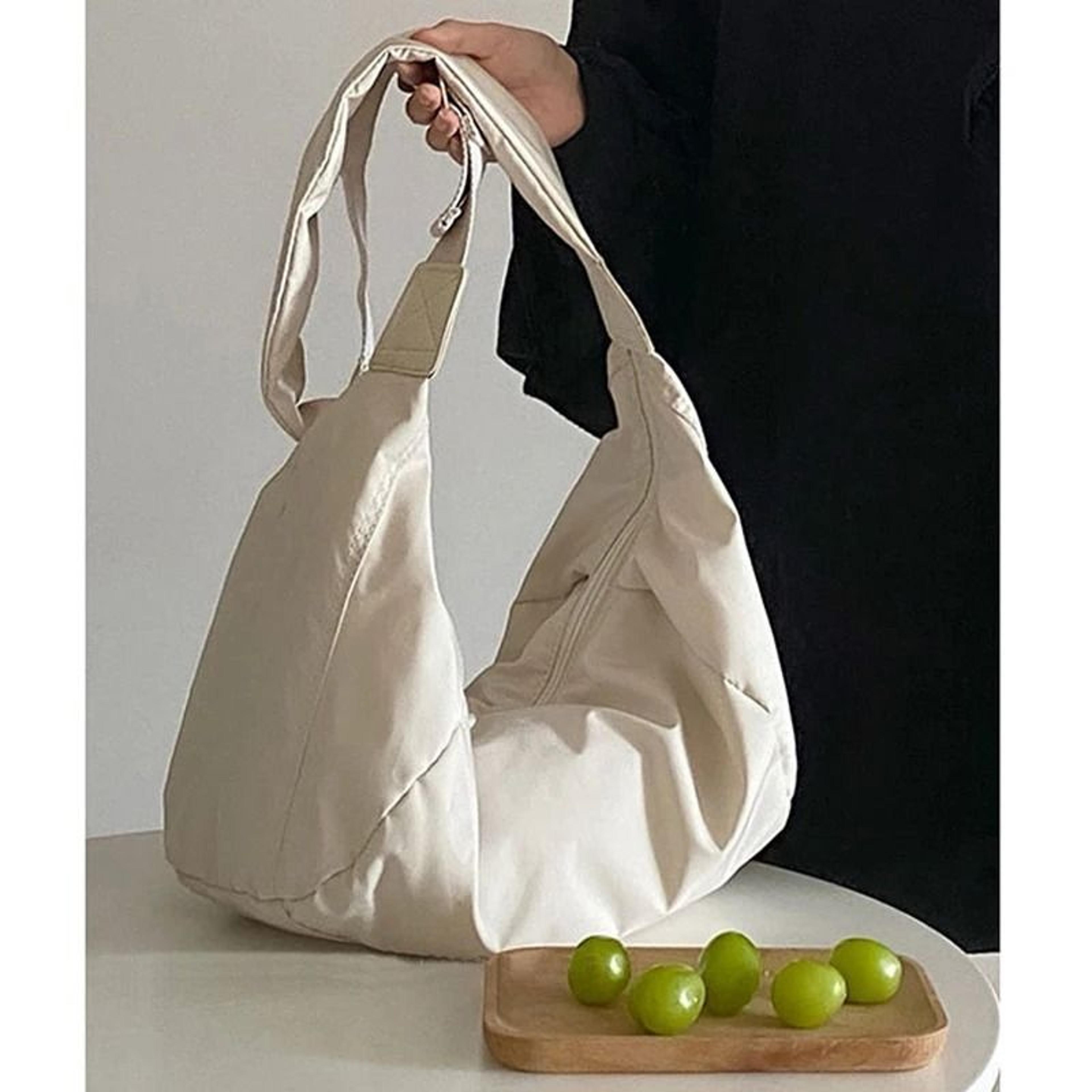 Fashionable LargeCapacity Commuter Canvas Bag With Adjustable Strap 5