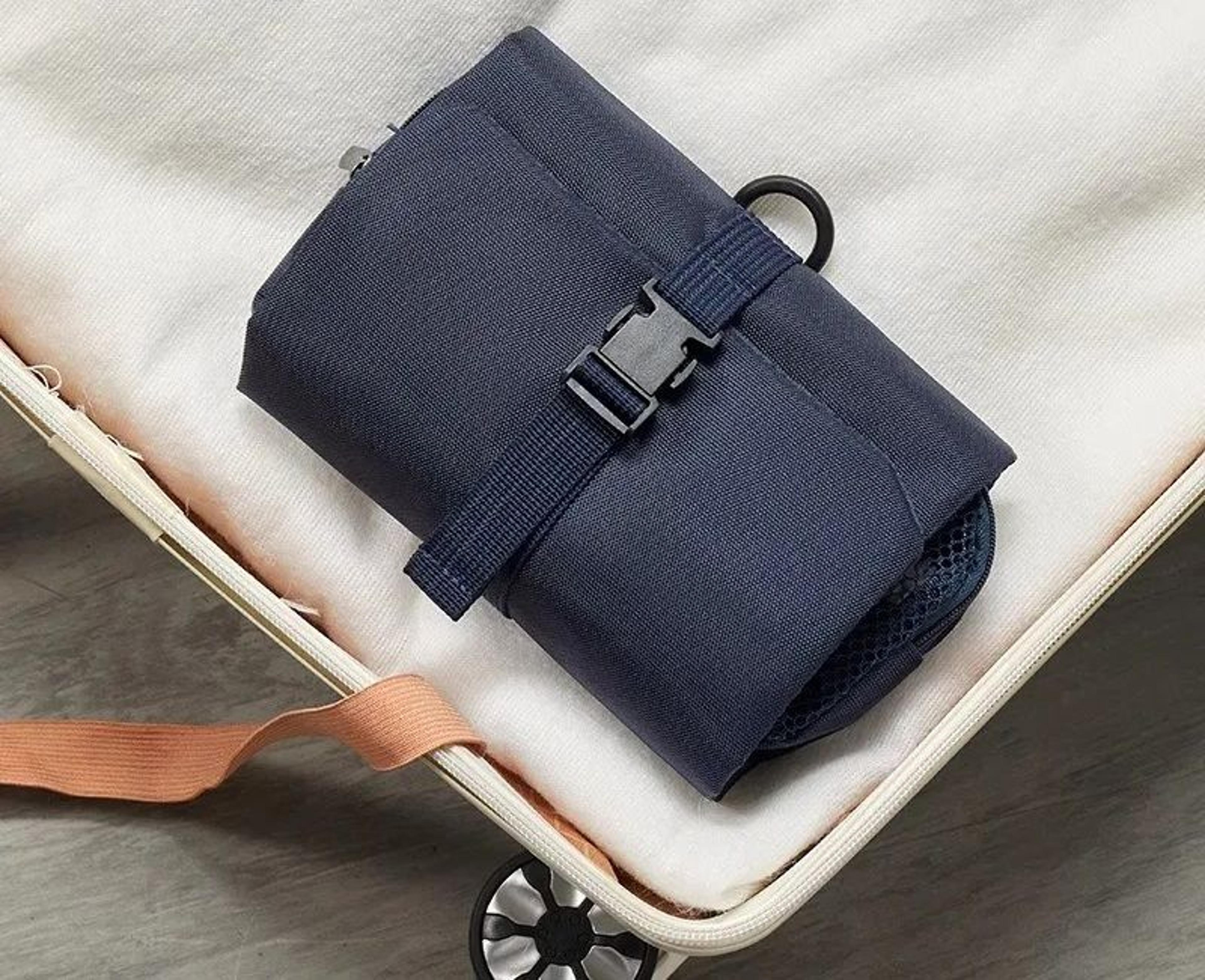 Portable Folding Toiletry Bag With Hanging Hook 4