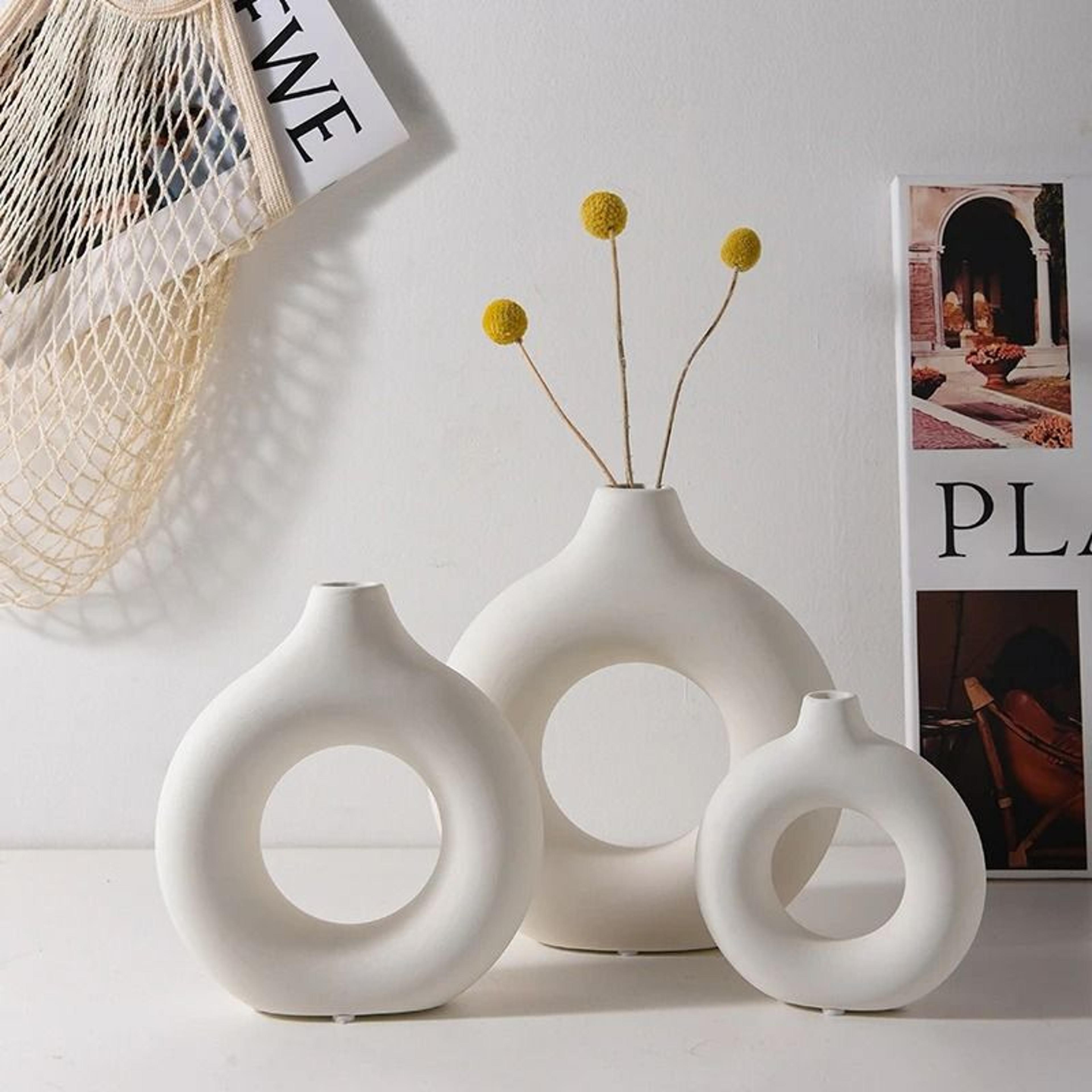Nordic Minimalist Donut Vase For Modern Home Decor 1