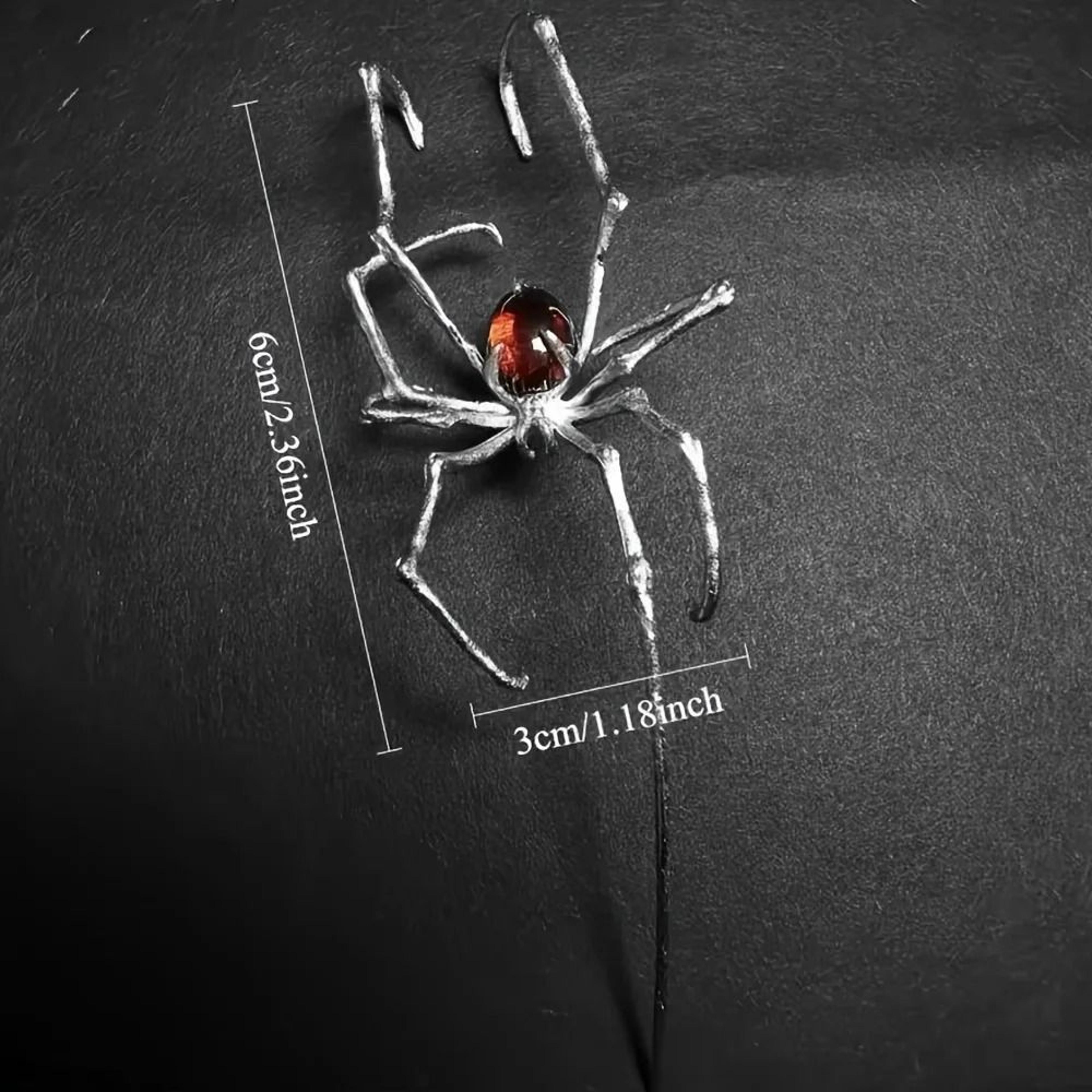 Gothic Dark Spider Crawl Pendants And Edgy Punk Aesthetic Jewelry Hardware 2