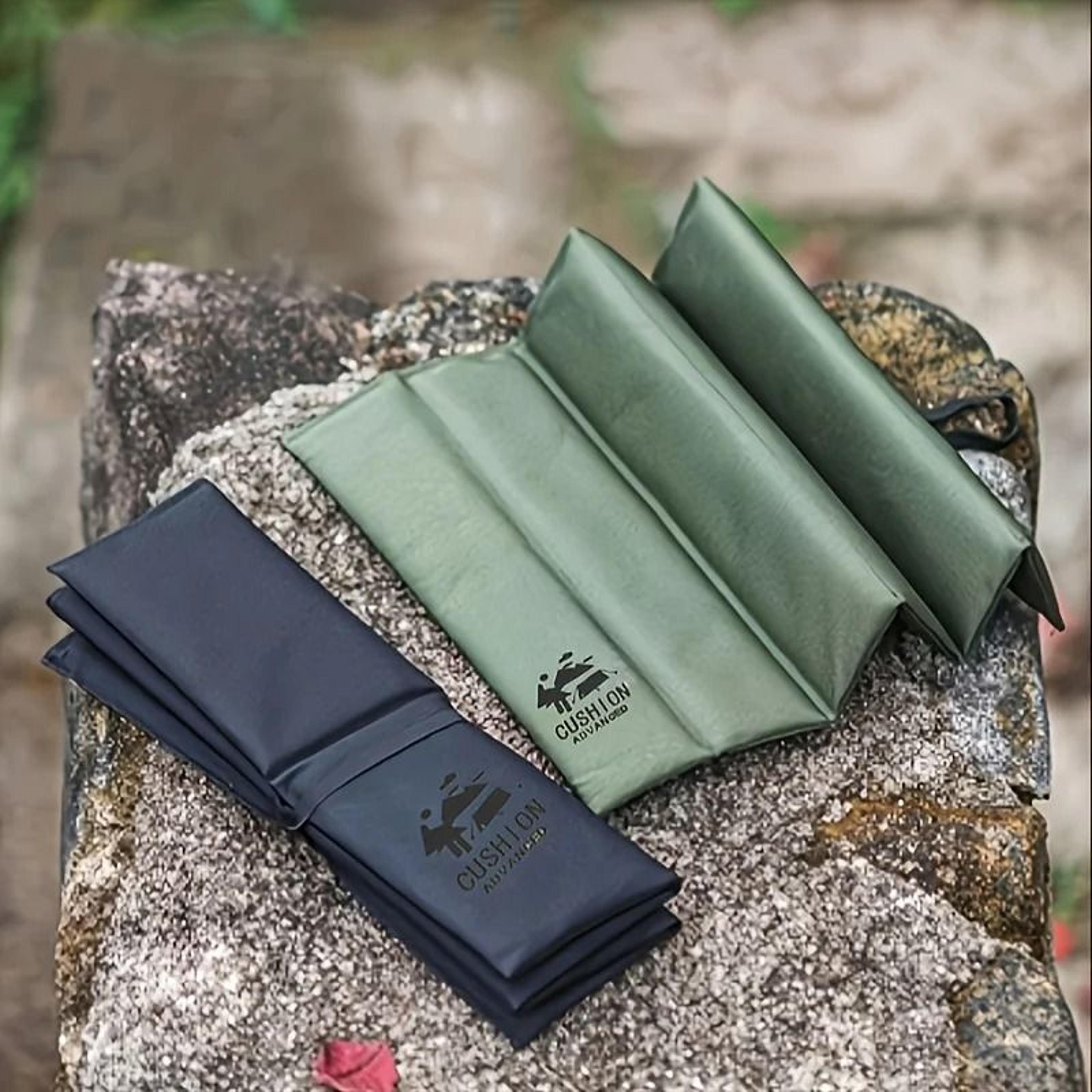 Portable 4Fold Insulated Cushion  MoistureProof  HeatResistant Outdoor Mat 0