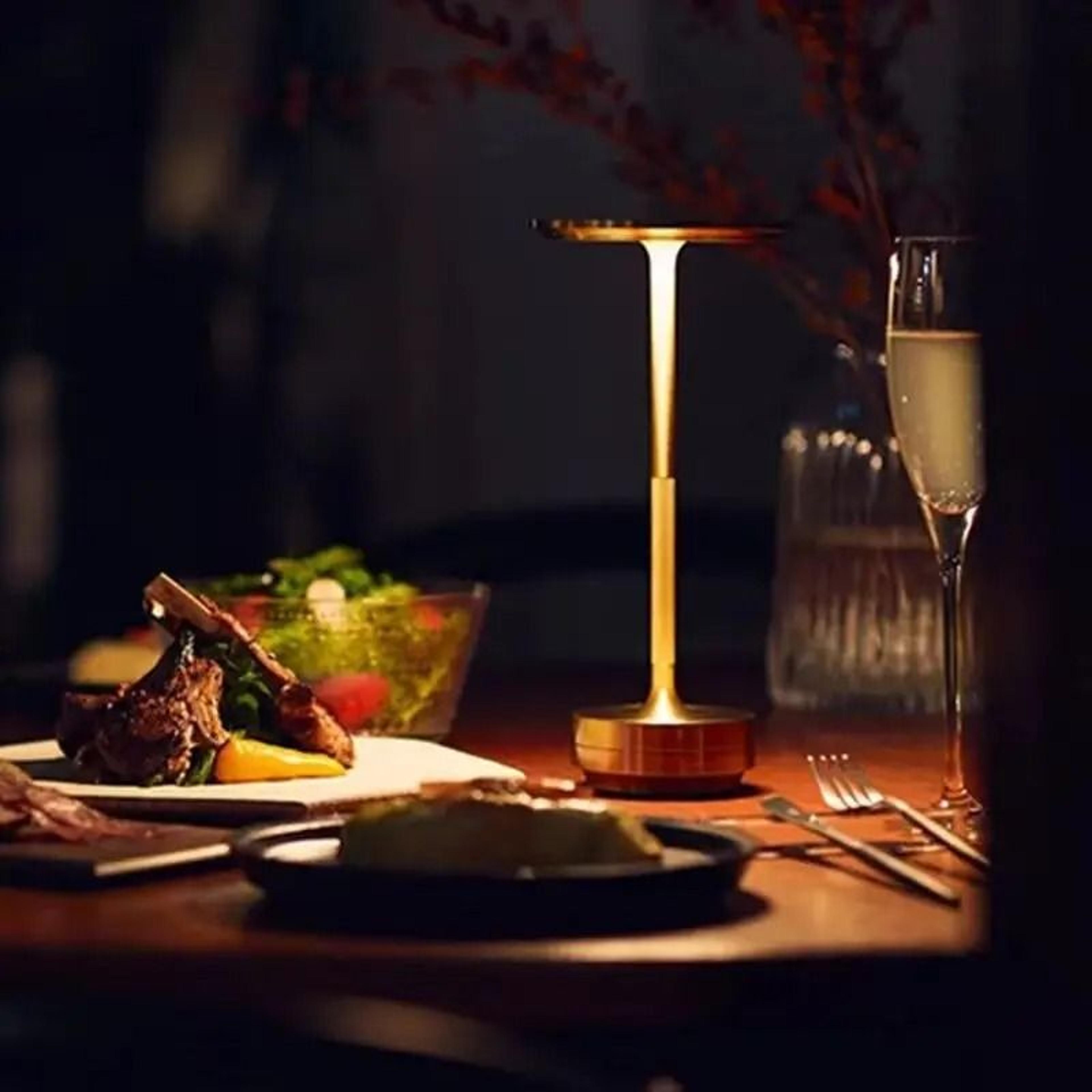 Aluminum Alloy Simple Decorative Lamp  Retro Portable Touch Desk Lamp 3