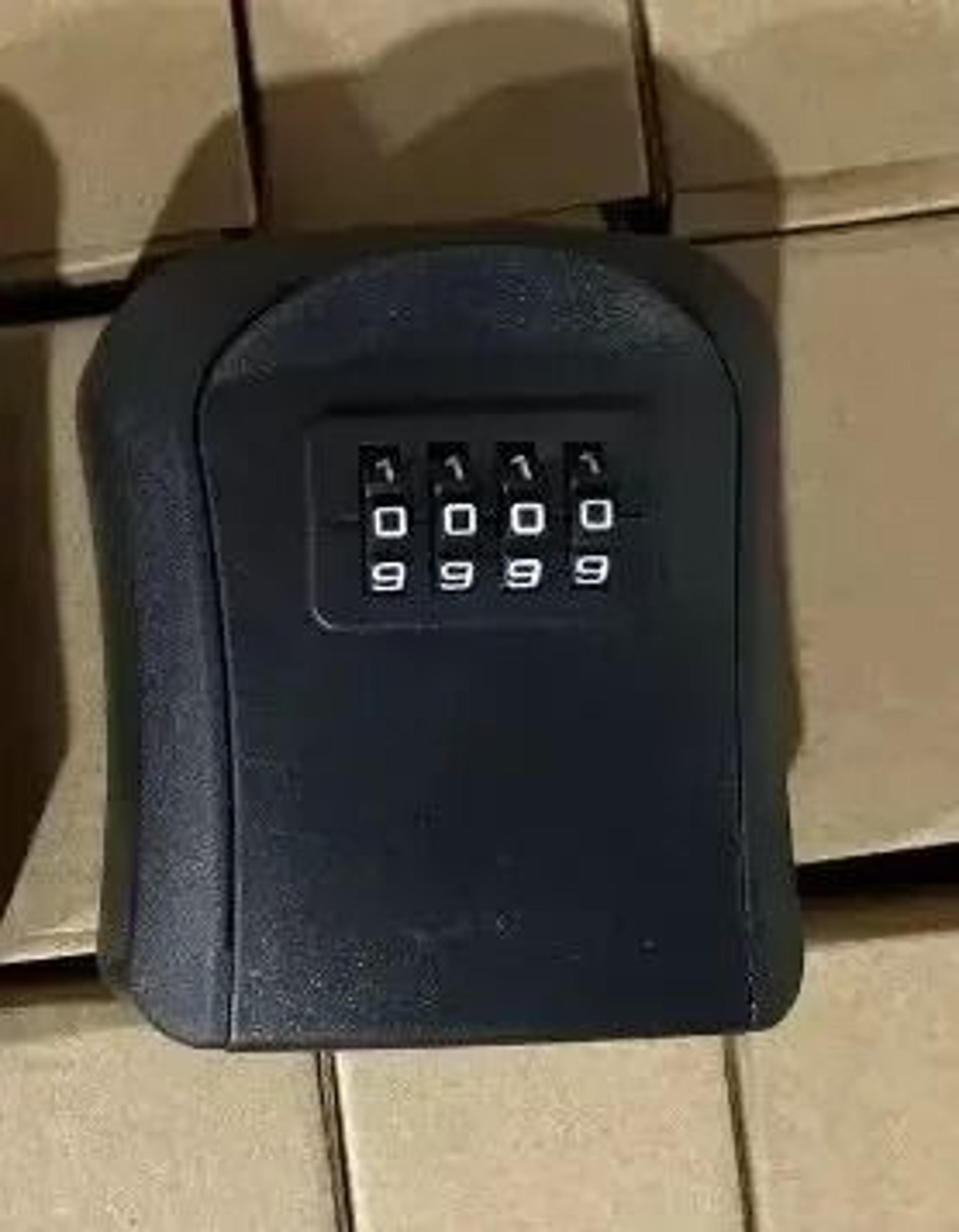 WallMounted Waterproof Combination Key Safe Box 8