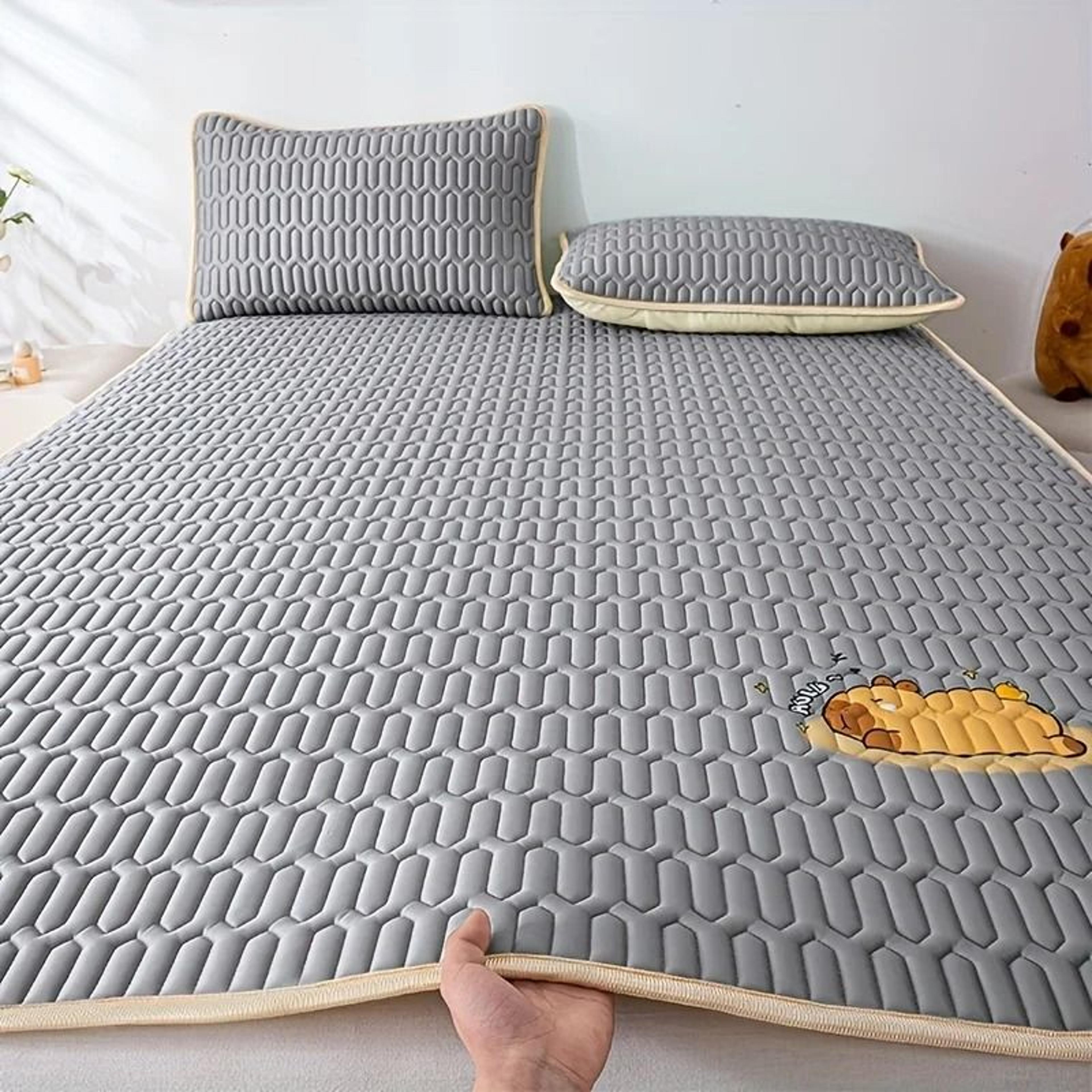 UltraSoft Cooling Mattress Pad  Breathable Hypoallergenic Bed Topper With Charming Designs 3